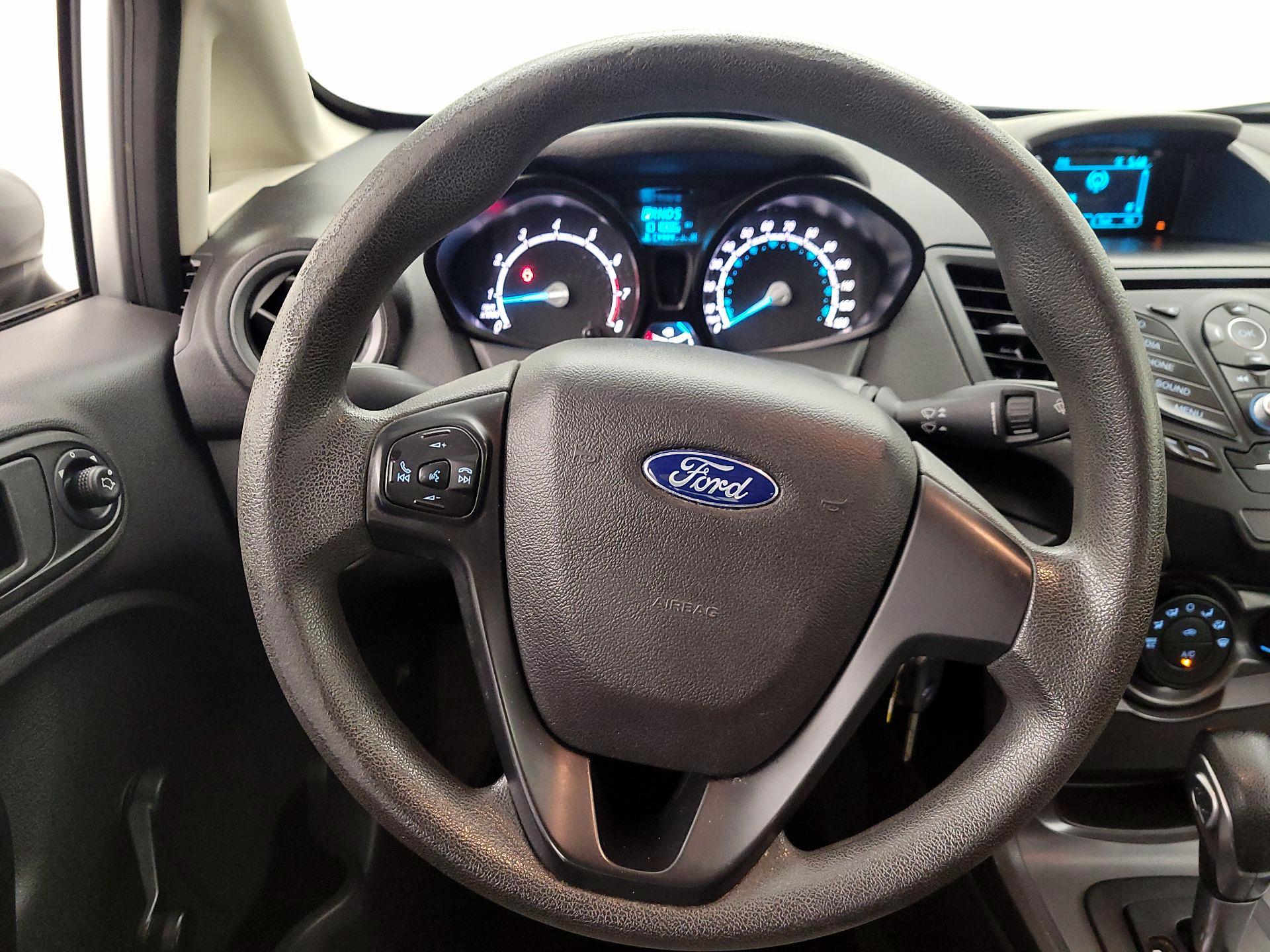Thumbnail: 2016 Ford Fiesta - 10