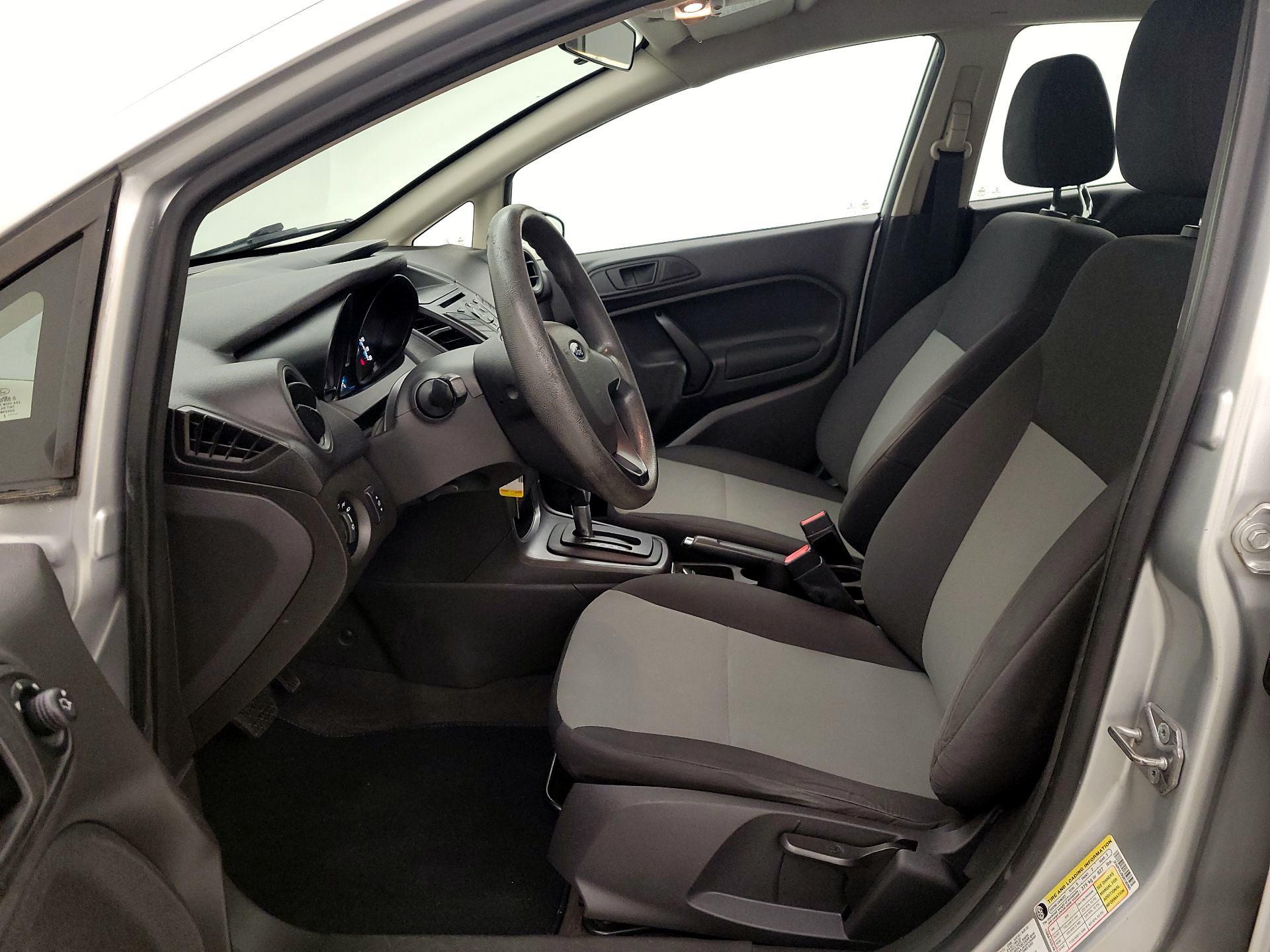 Thumbnail: 2016 Ford Fiesta - 11