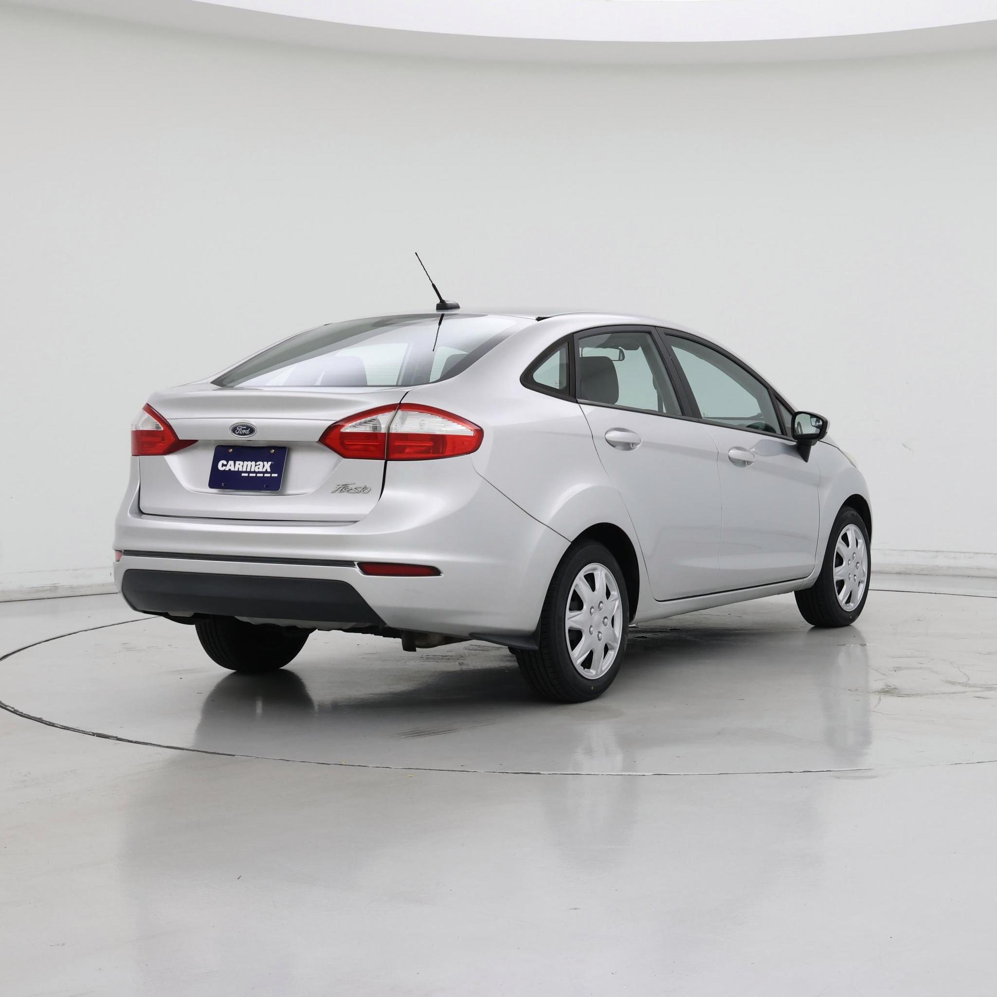 Thumbnail: 2016 Ford Fiesta - 8