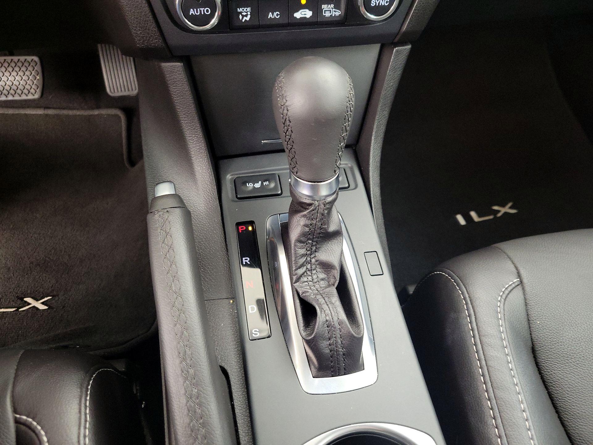Thumbnail: 2022 Acura ILX - 17