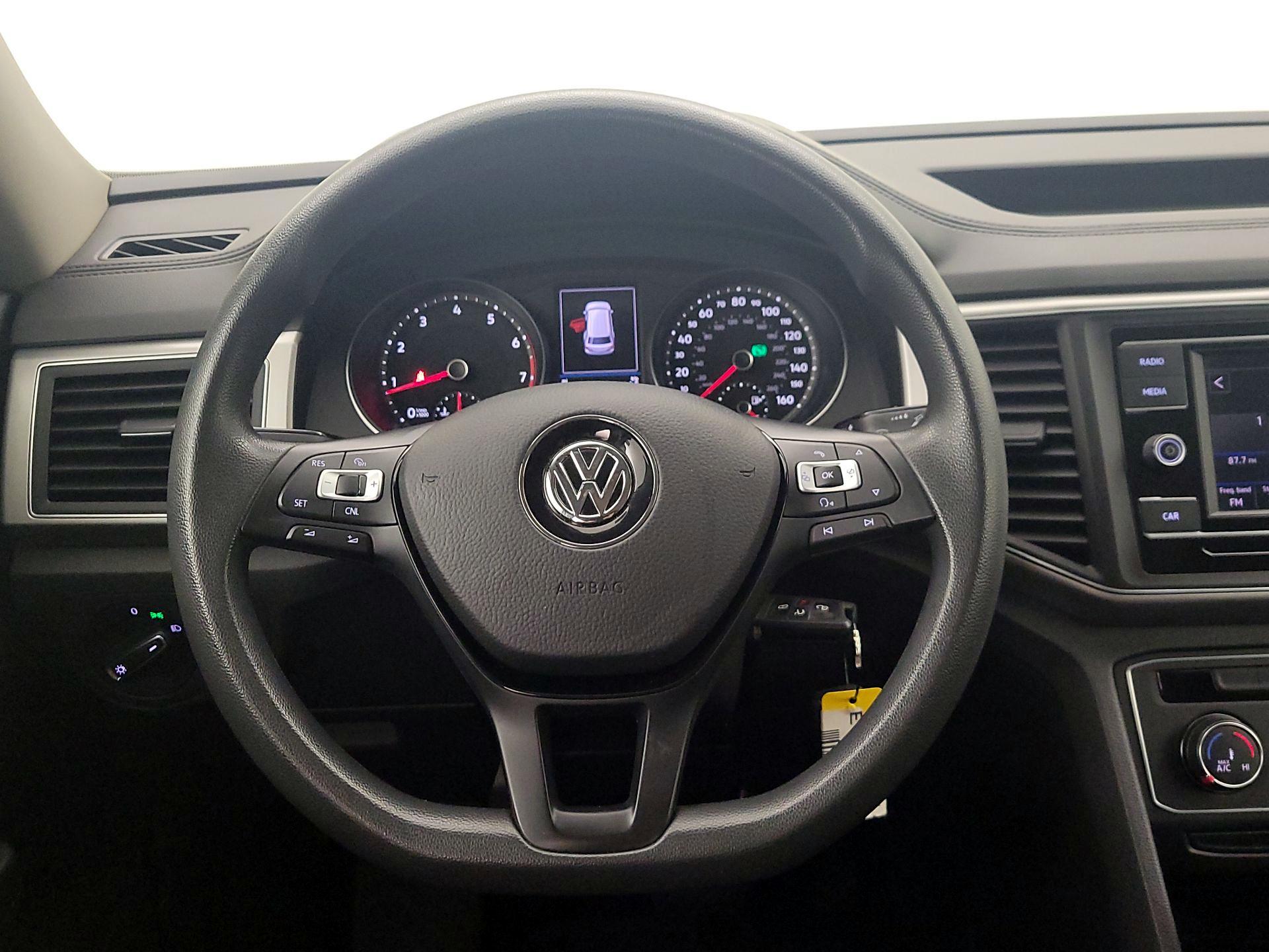 Thumbnail: 2018 Volkswagen Atlas - 10