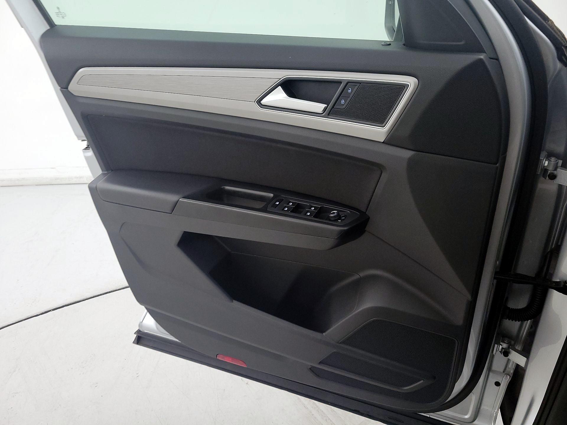 Thumbnail: 2018 Volkswagen Atlas - 12