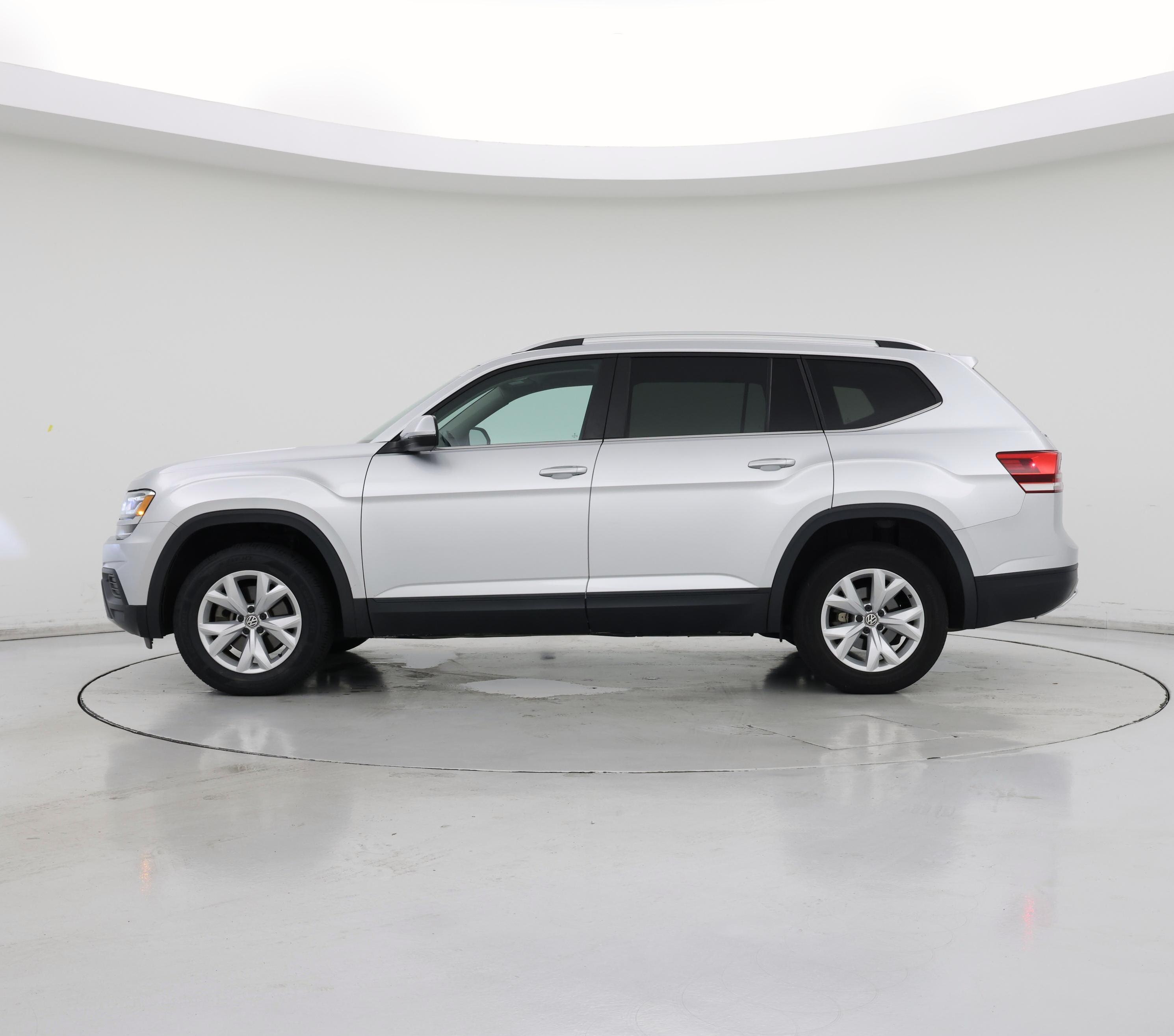 Thumbnail: 2018 Volkswagen Atlas - 3