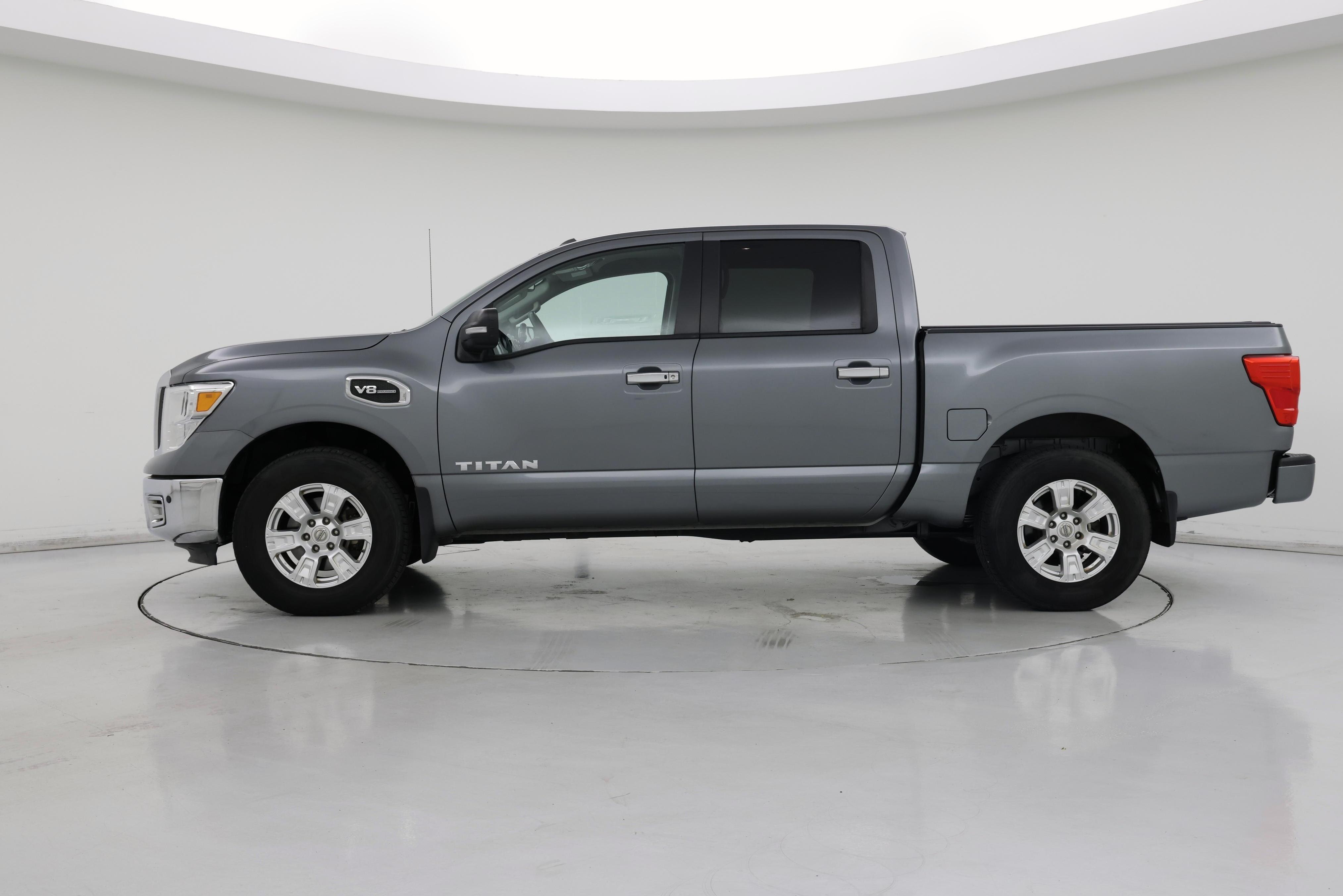 Thumbnail: 2017 Nissan Titan - 3
