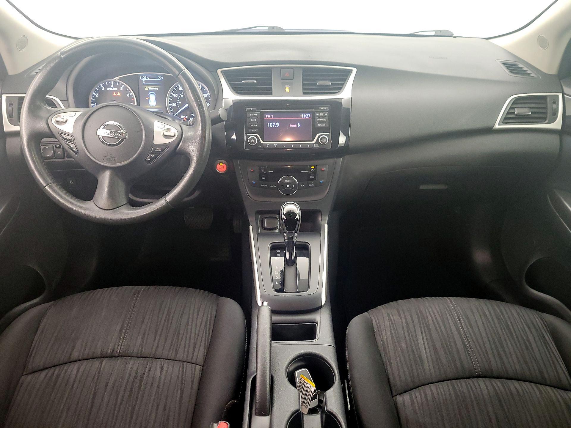 Thumbnail: 2018 Nissan Sentra - 9