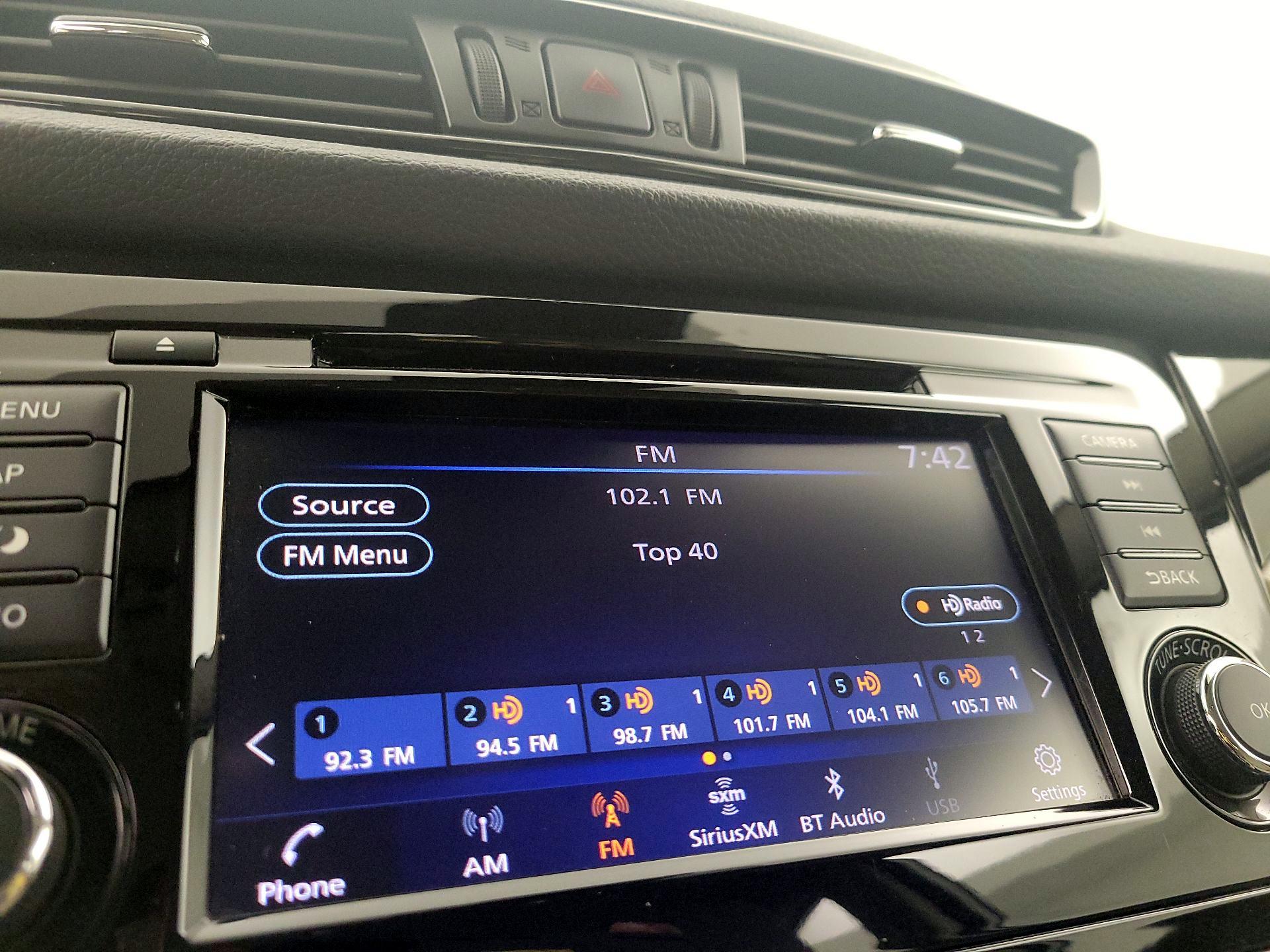 Thumbnail: 2019 Nissan Rogue Sport - 15