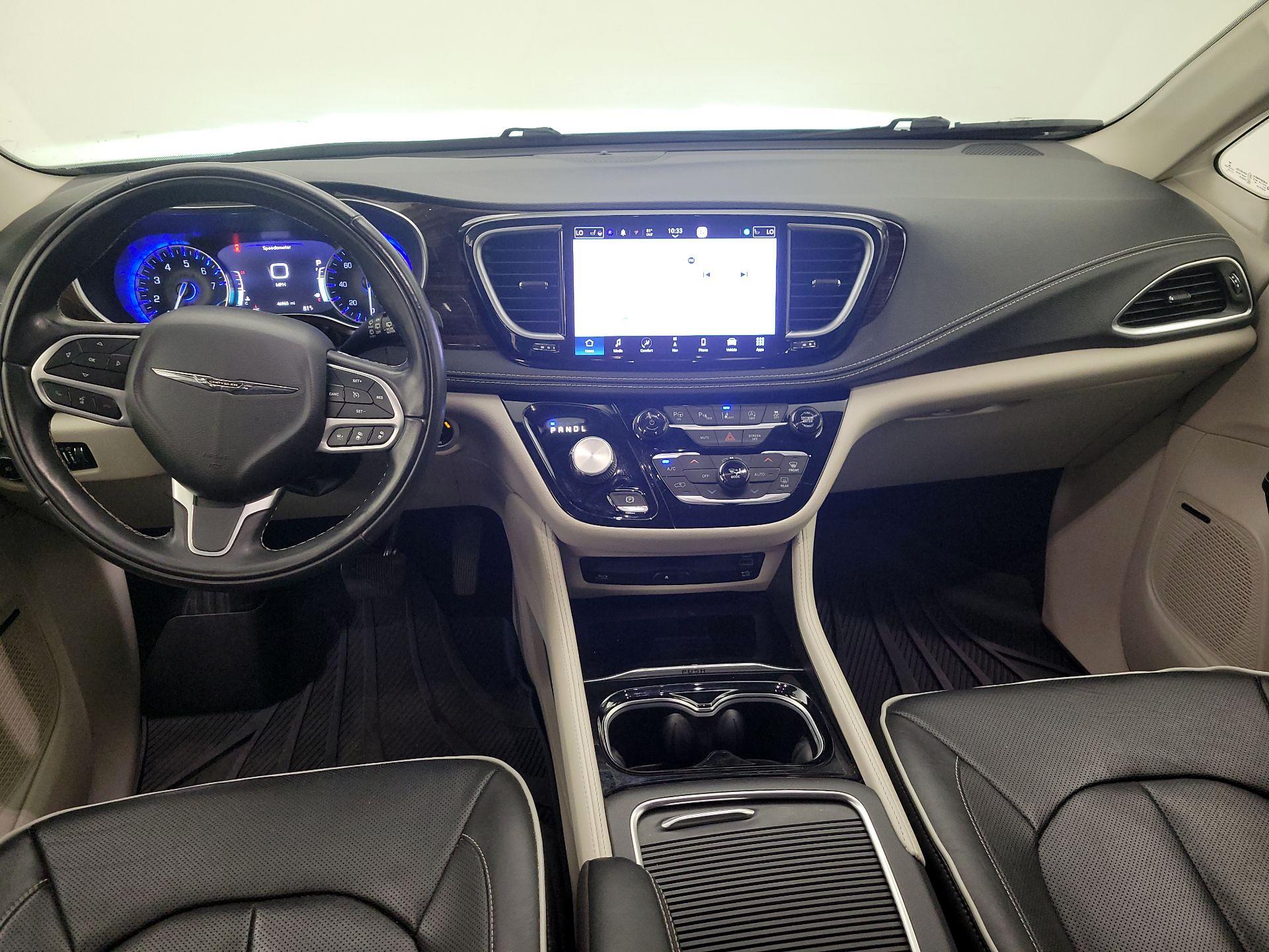 Thumbnail: 2022 Chrysler Pacifica - 9