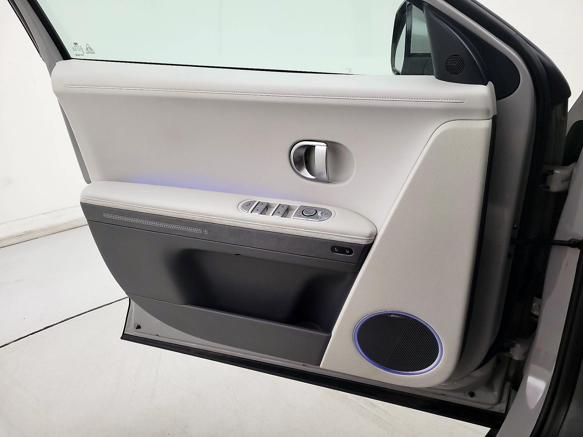 Thumbnail: 2022 Hyundai Ioniq 5 - 12