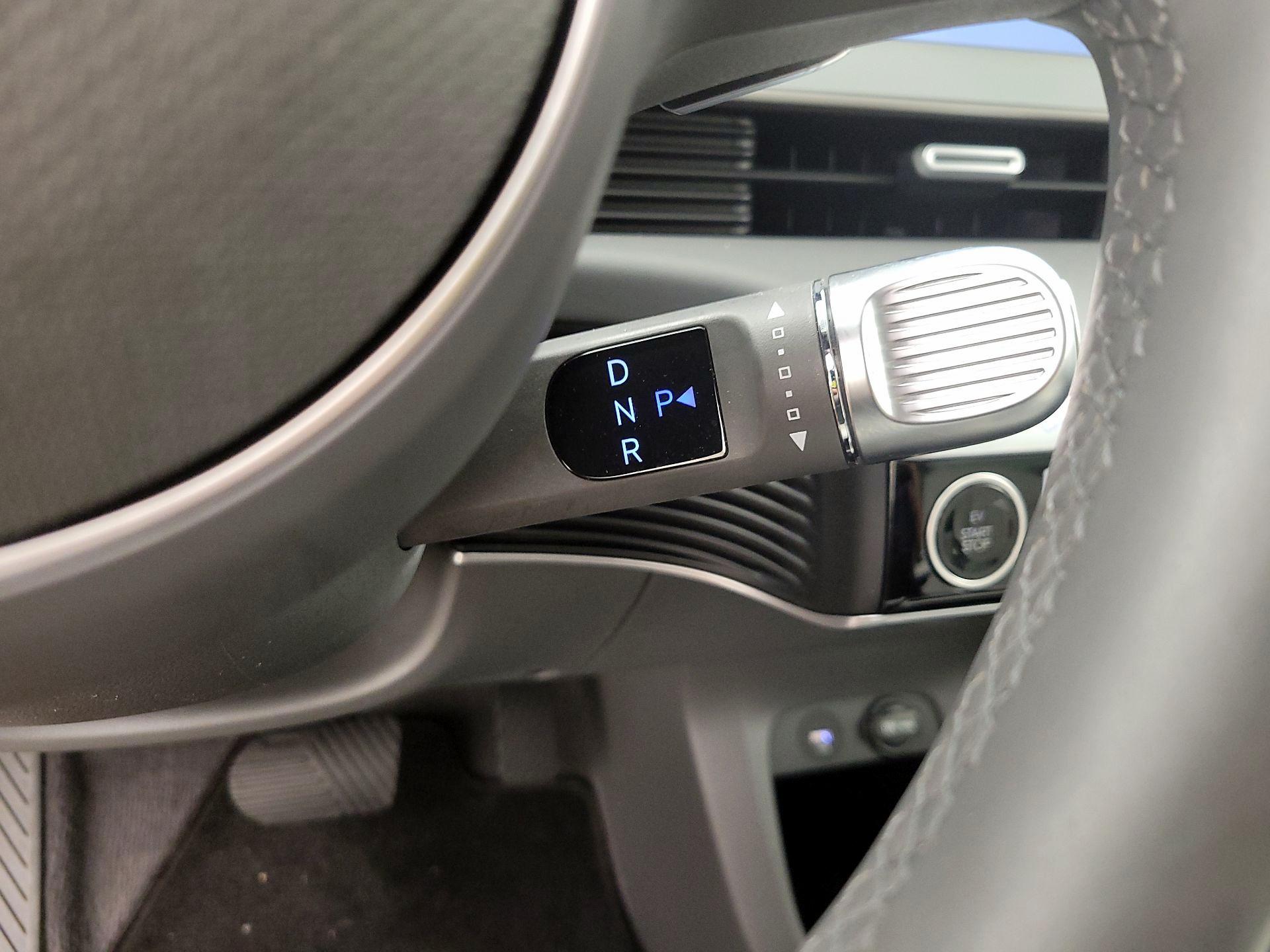 Thumbnail: 2022 Hyundai Ioniq 5 - 18