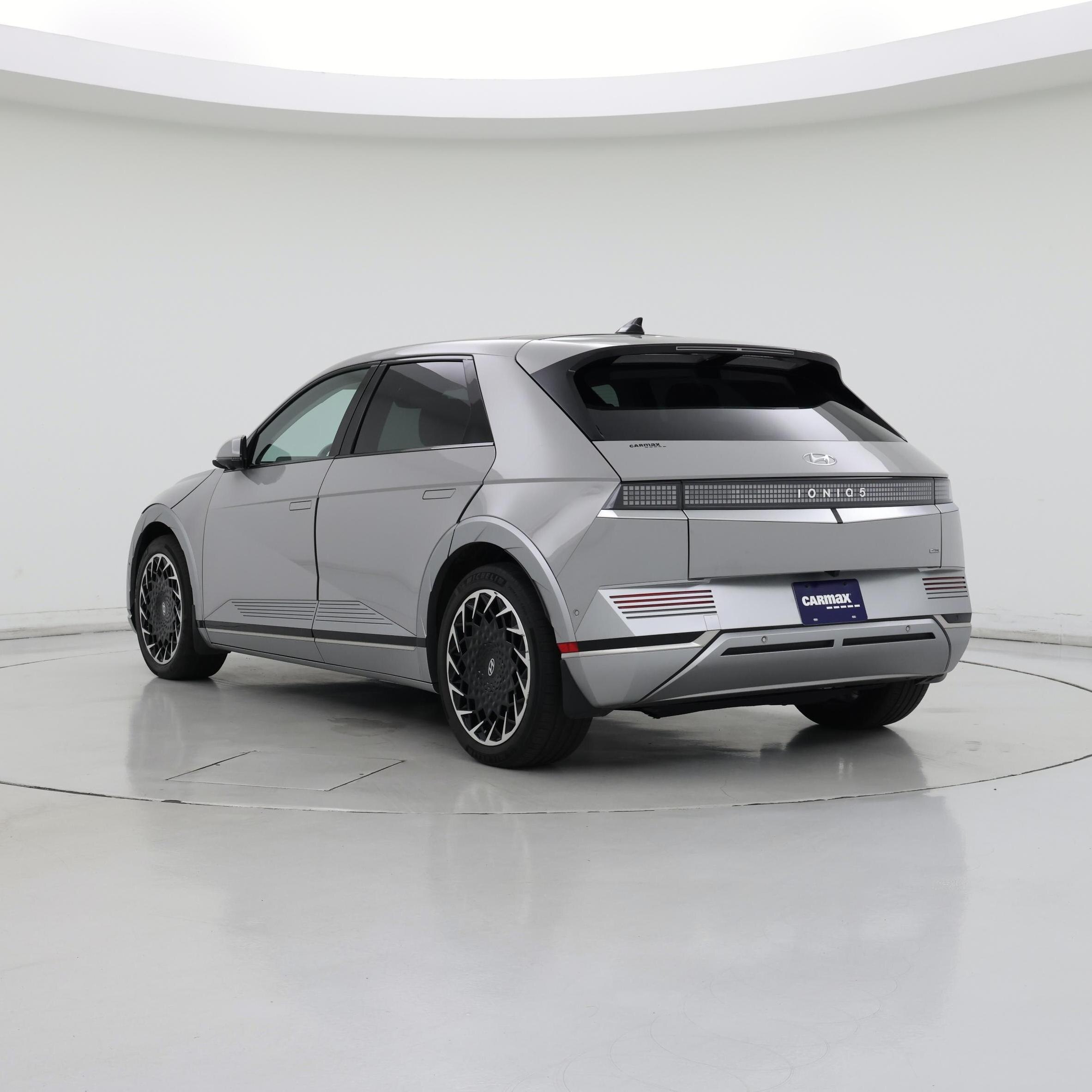Thumbnail: 2022 Hyundai Ioniq 5 - 2