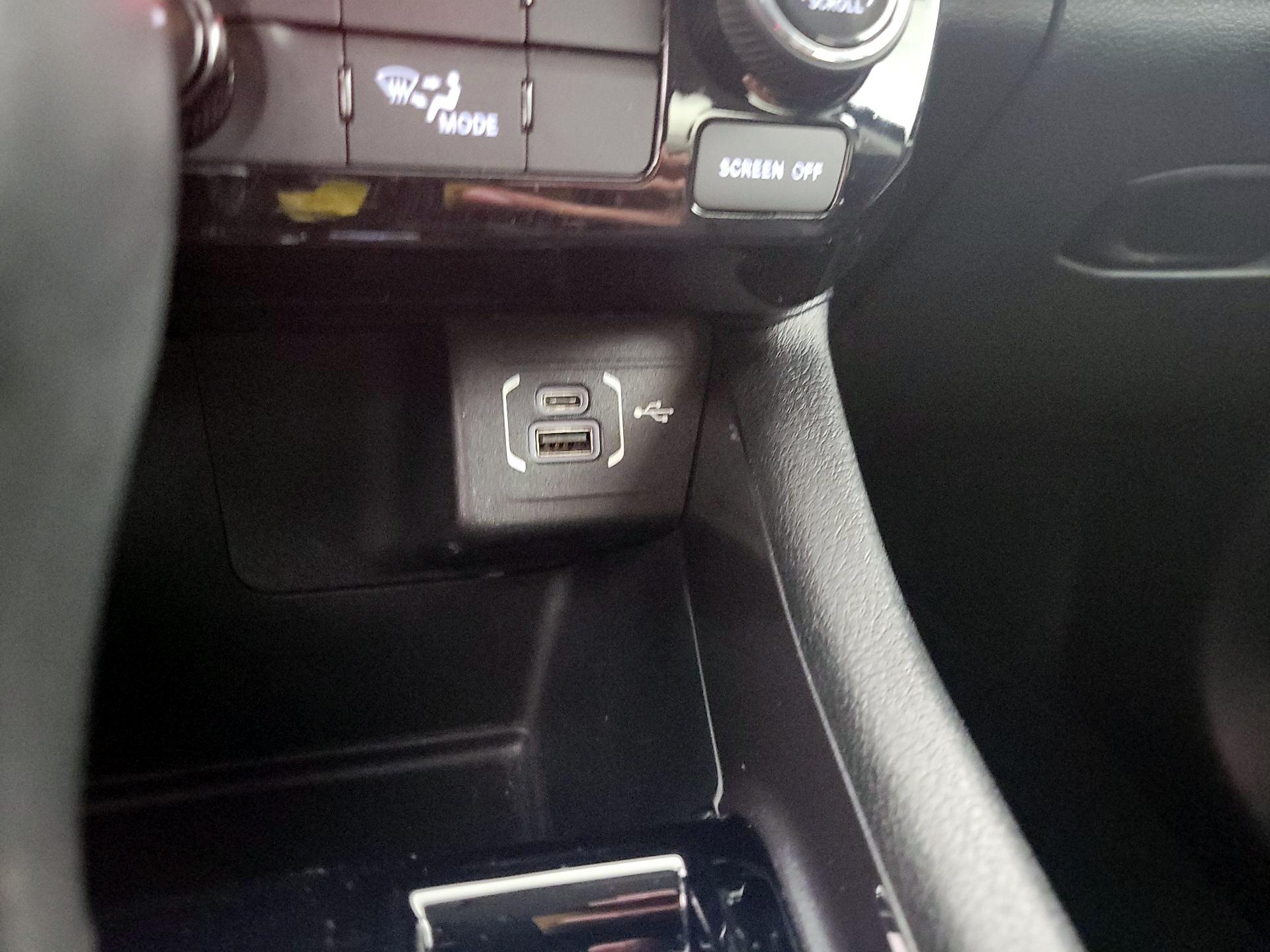 Thumbnail: 2022 Jeep Compass - 18