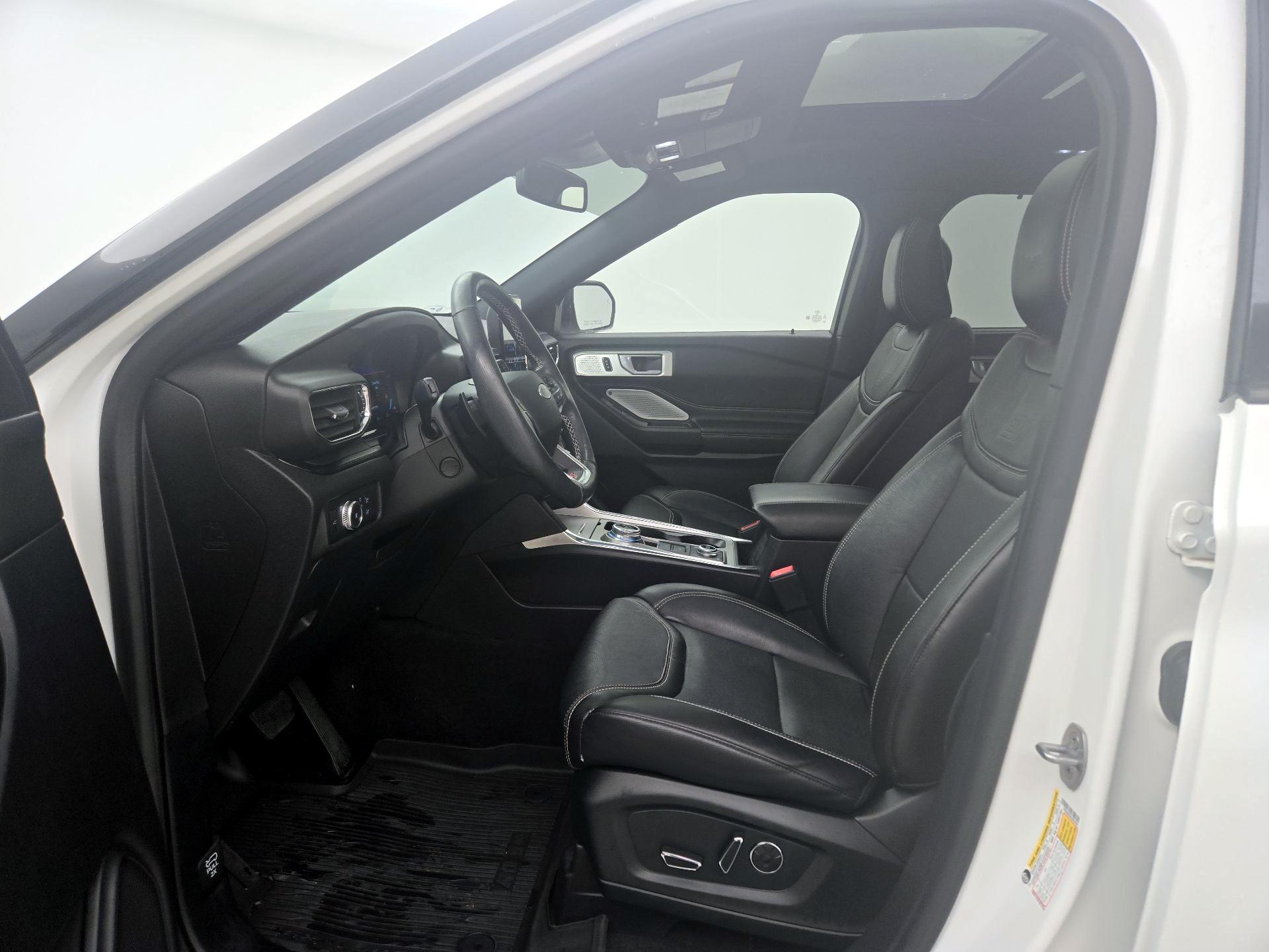 Thumbnail: 2020 Ford Explorer - 11