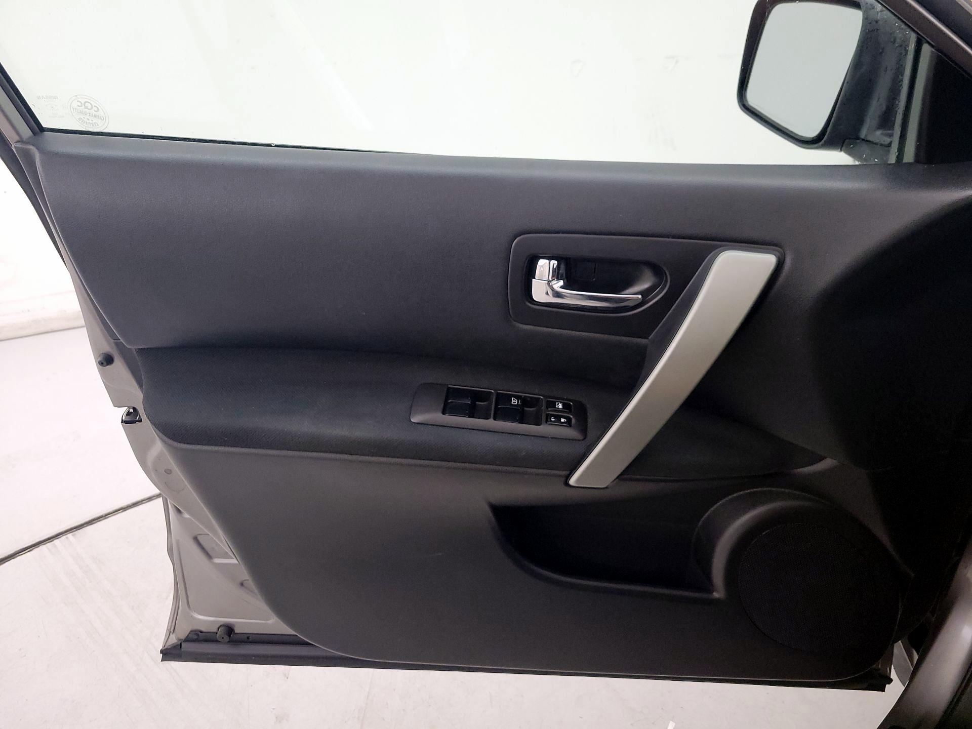 Thumbnail: 2014 Nissan Rogue - 12