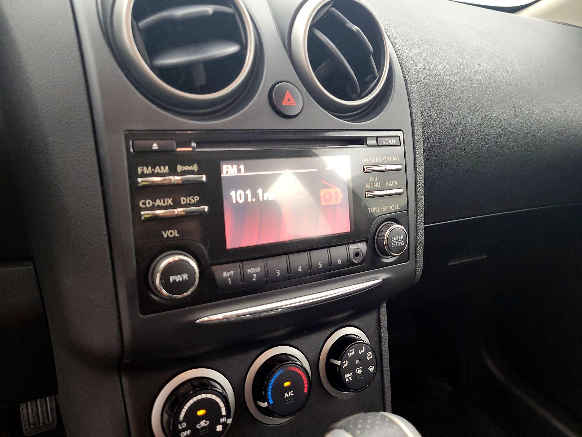 Thumbnail: 2014 Nissan Rogue - 15