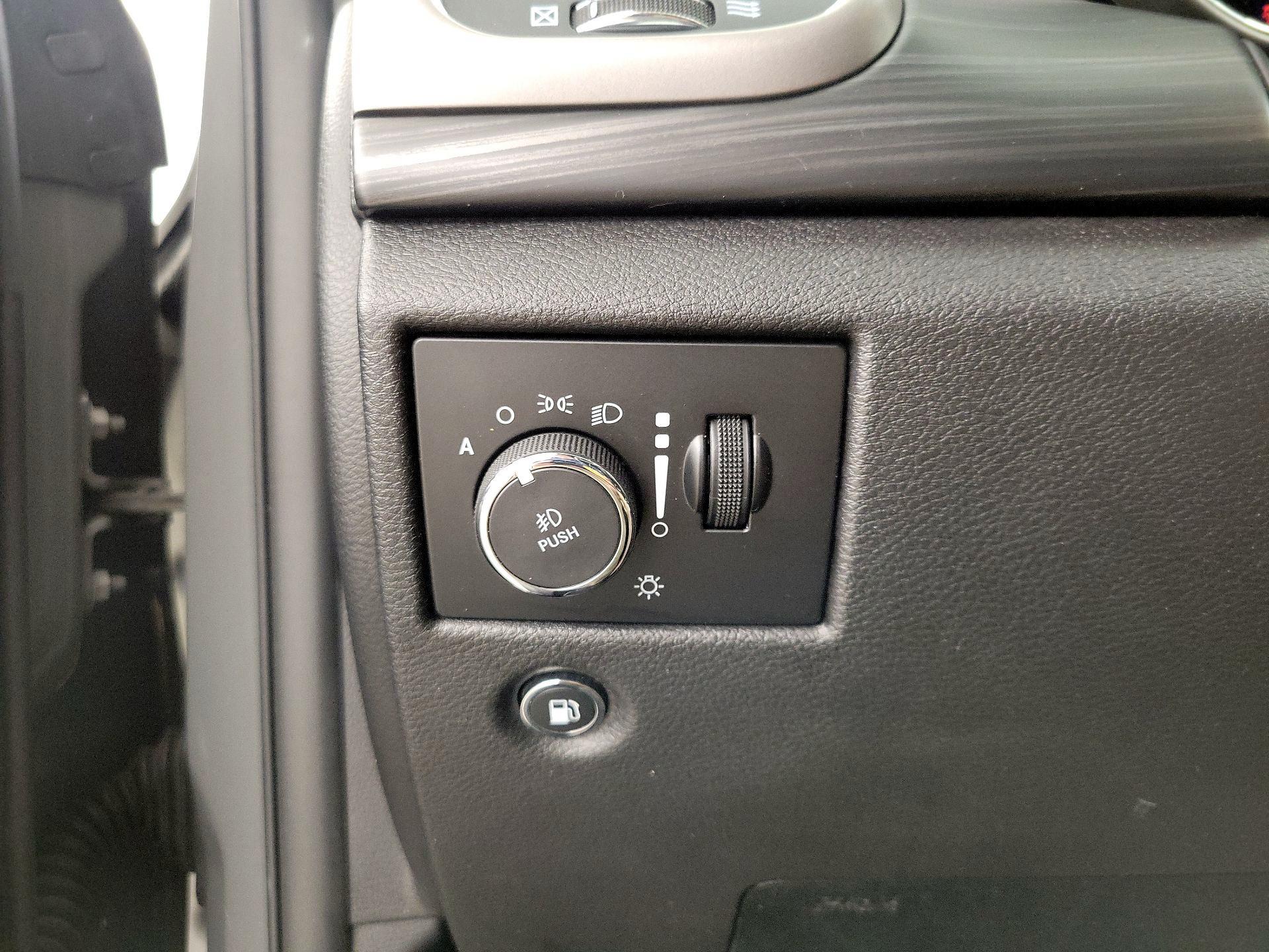Thumbnail: 2019 Jeep Grand Cherokee - 13