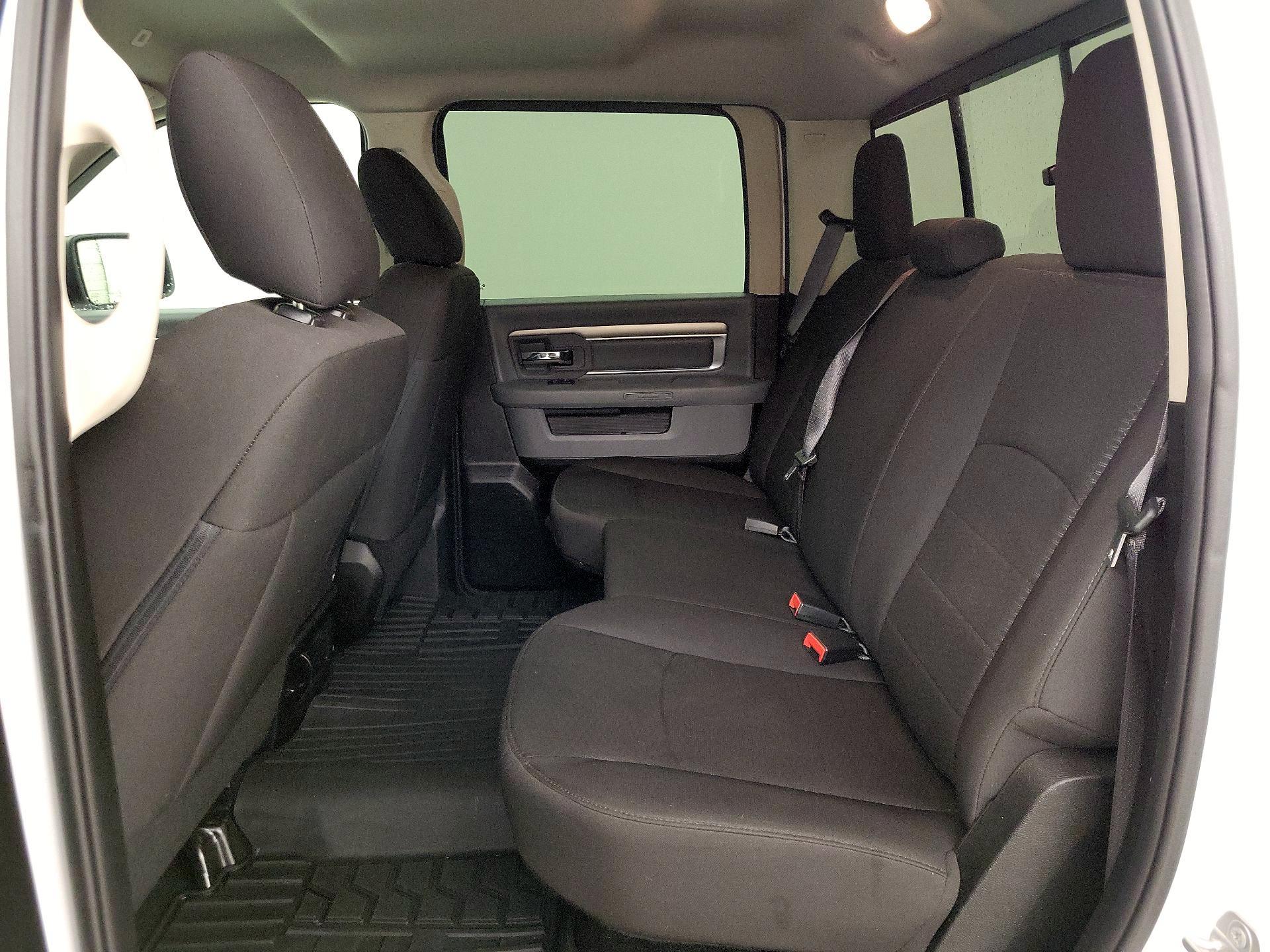 Thumbnail: 2020 RAM 1500 Classic - 19