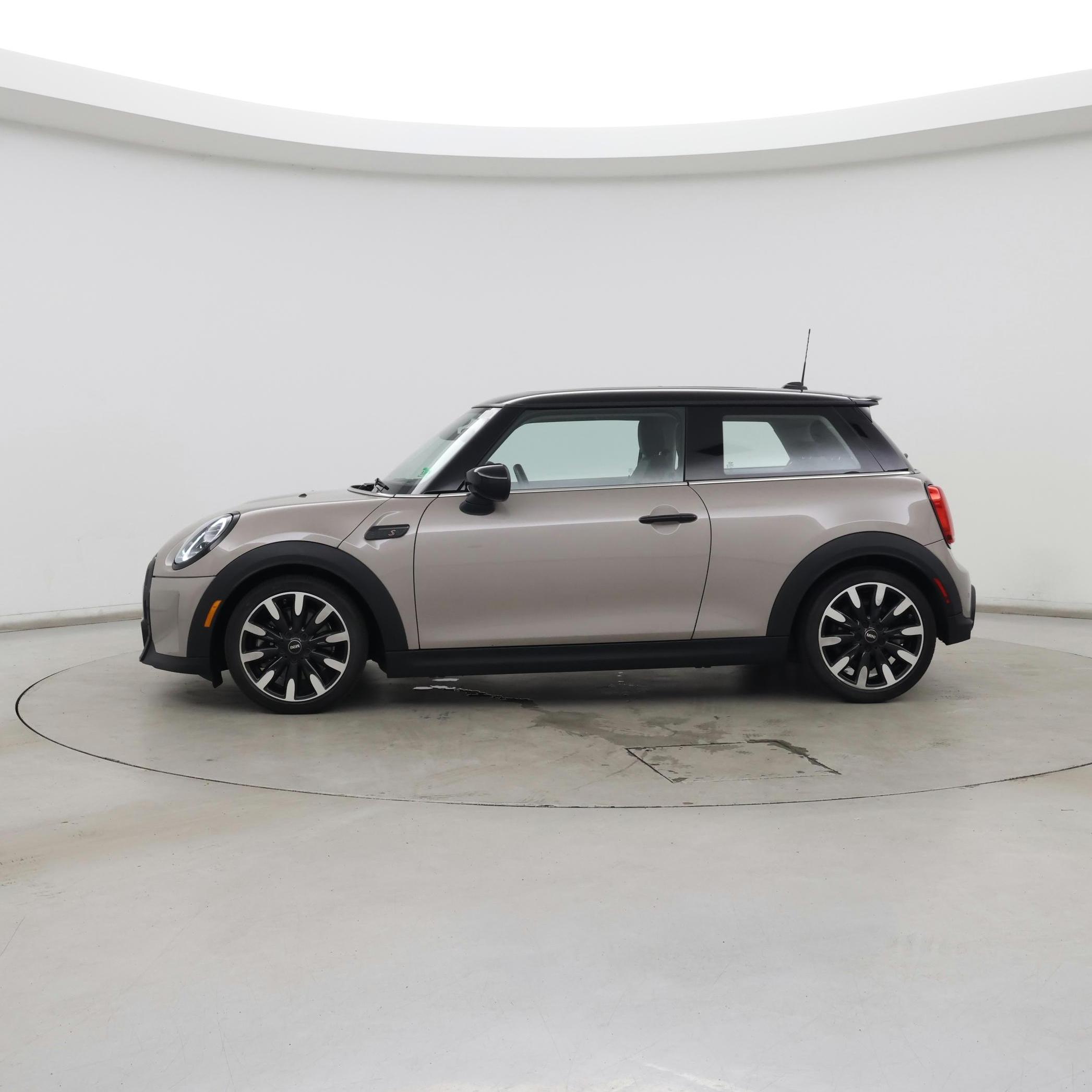 Thumbnail: 2024 MINI Cooper Hardtop - 3