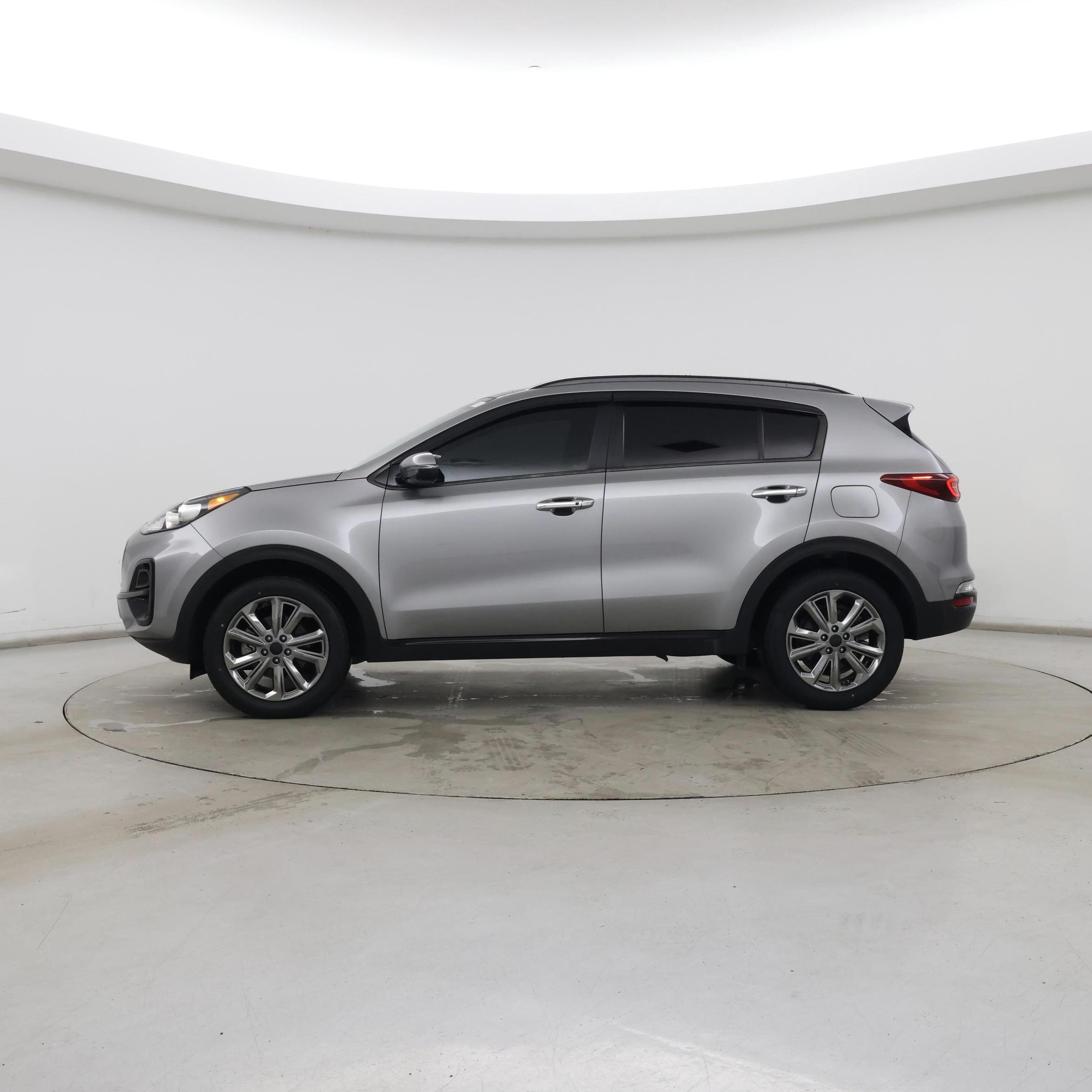 Thumbnail: 2021 Kia Sportage - 3