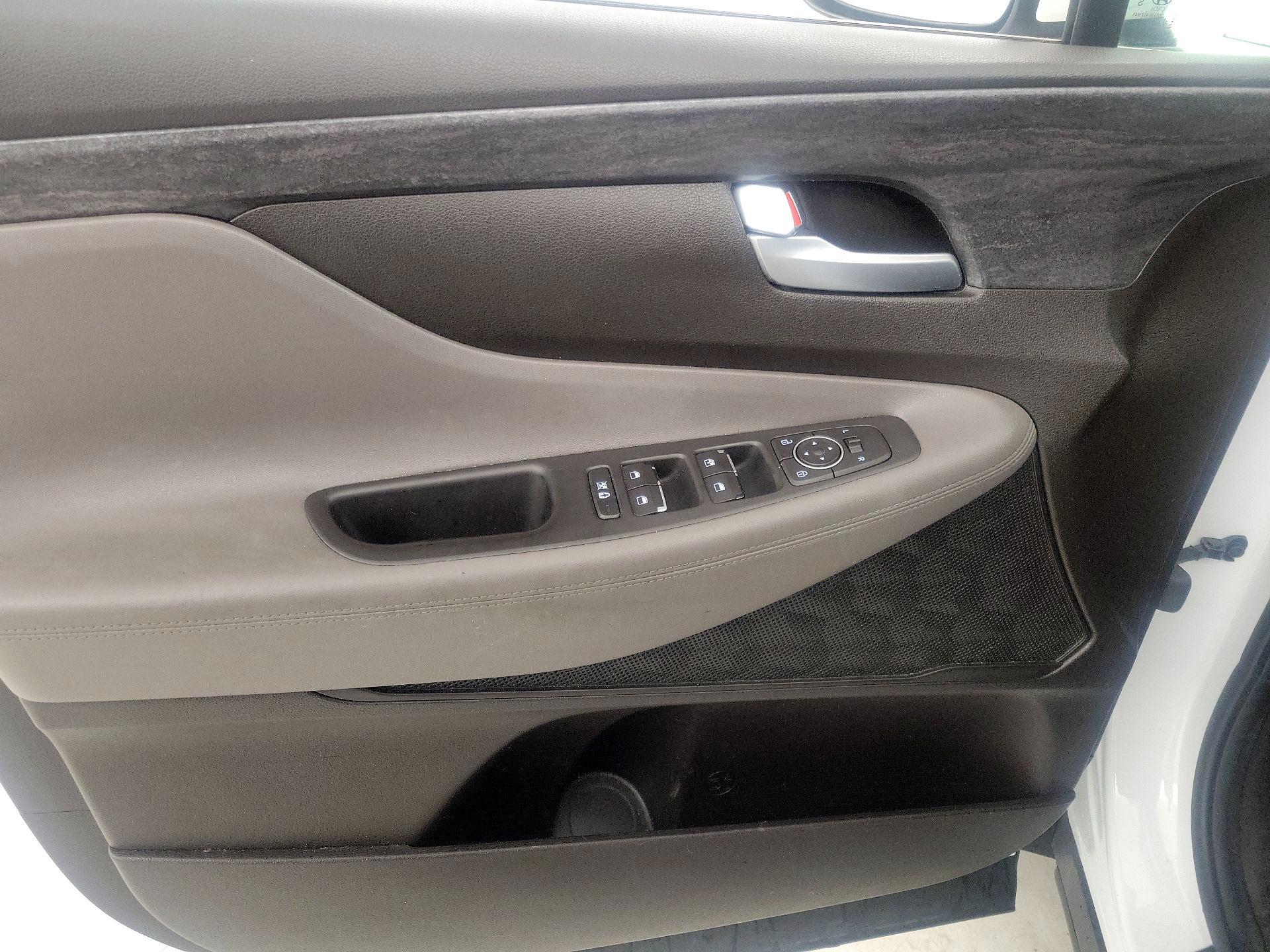 Thumbnail: 2019 Hyundai Santa Fe - 12