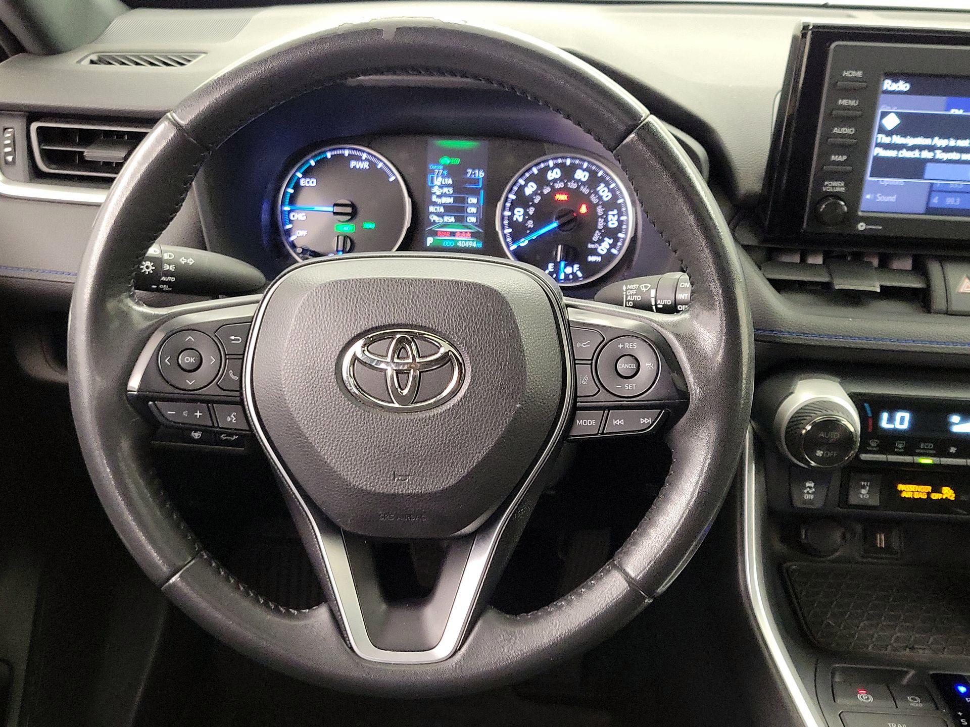 Thumbnail: 2022 Toyota RAV4 - 10