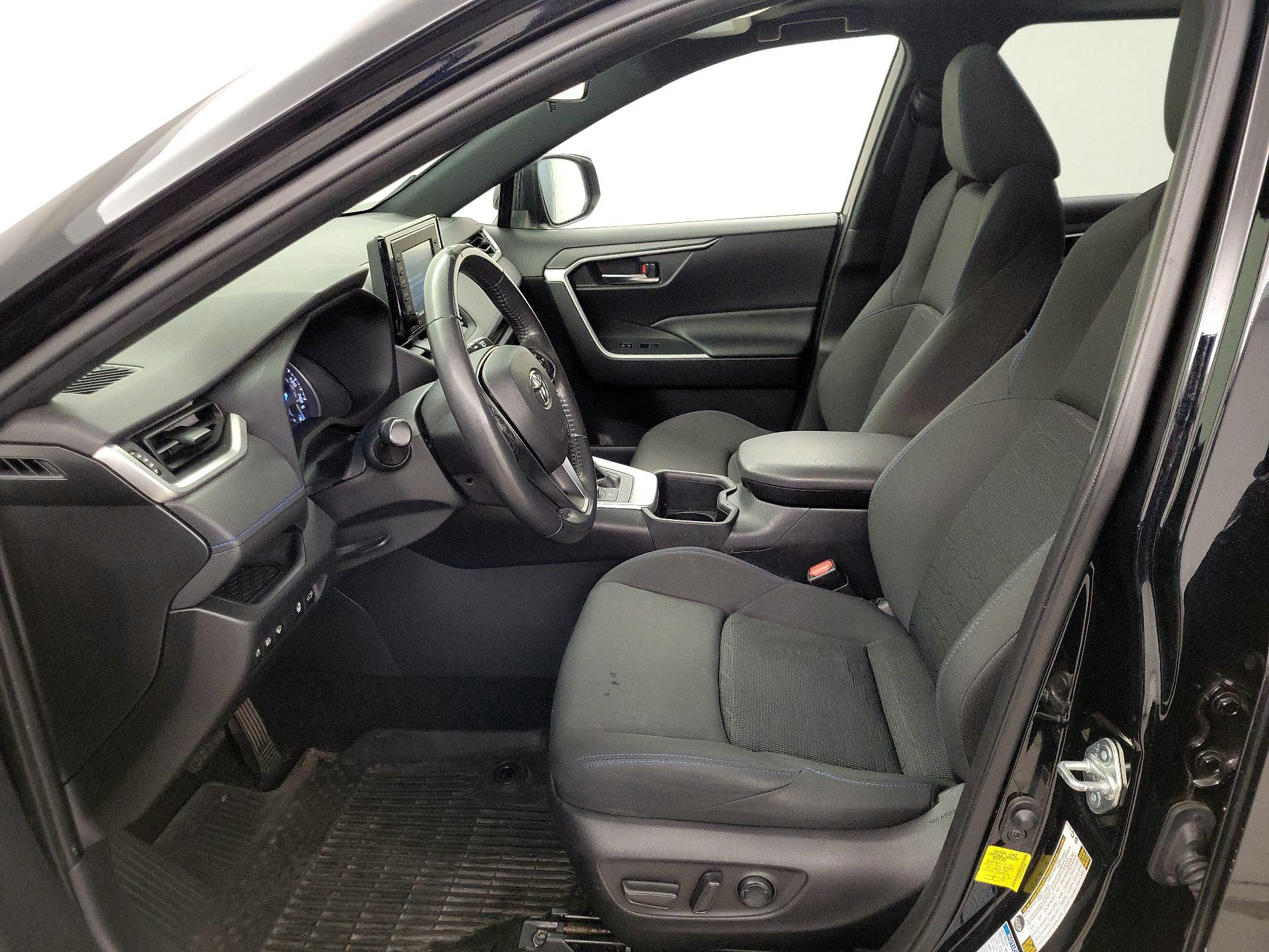 Thumbnail: 2022 Toyota RAV4 - 11