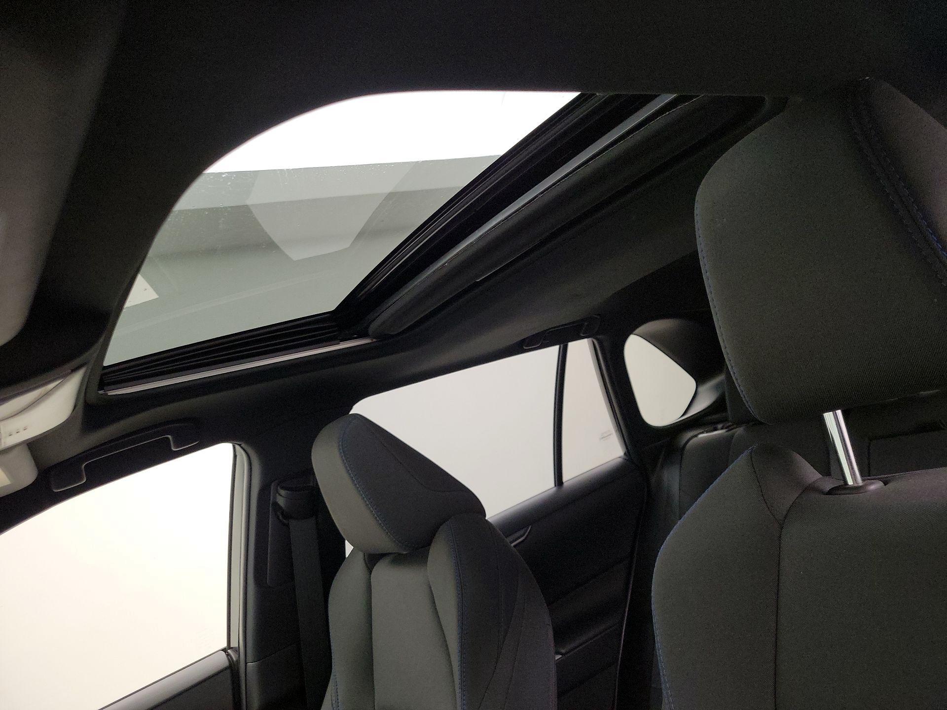 Thumbnail: 2022 Toyota RAV4 - 19