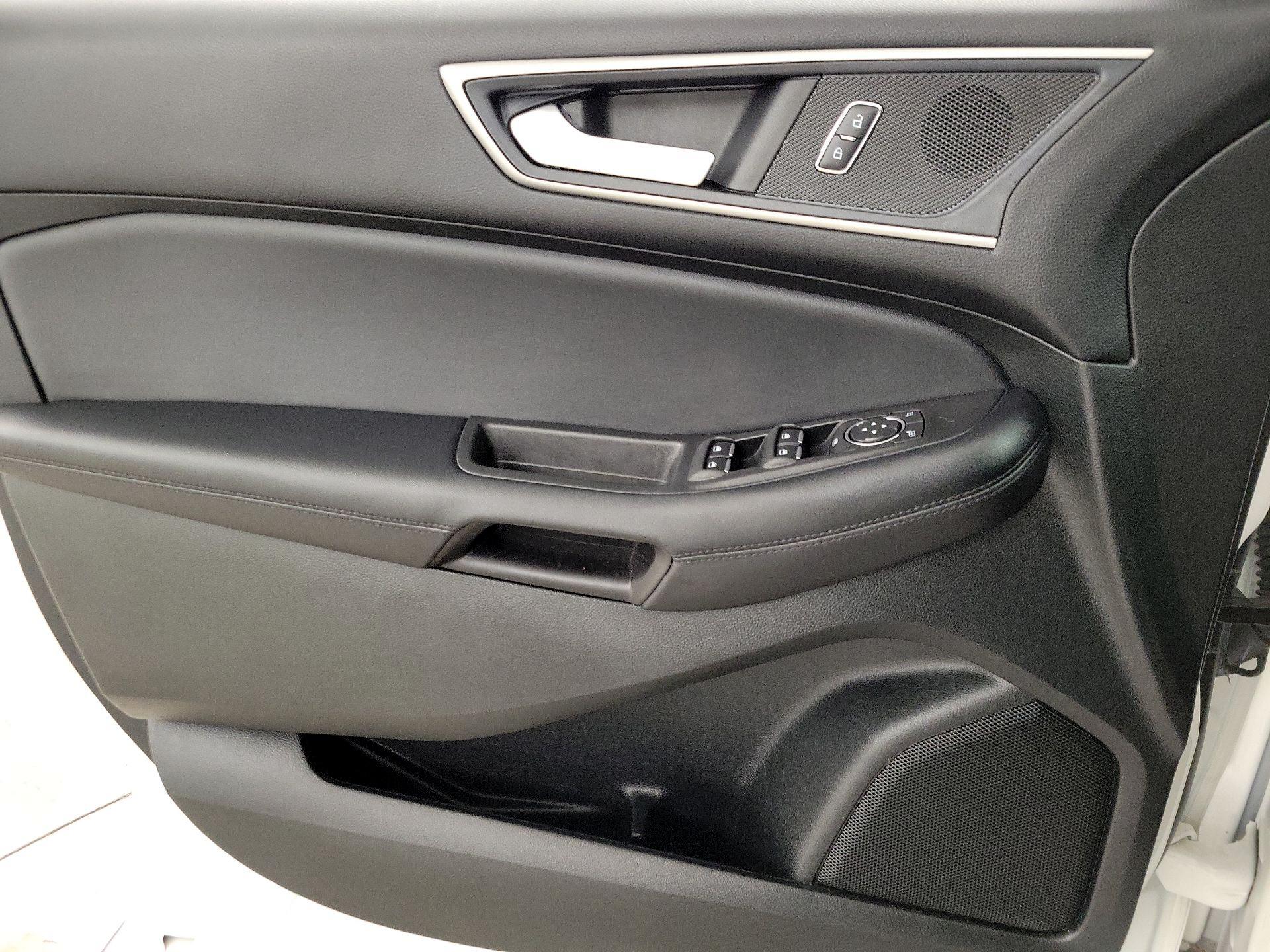 Thumbnail: 2022 Ford Edge - 12