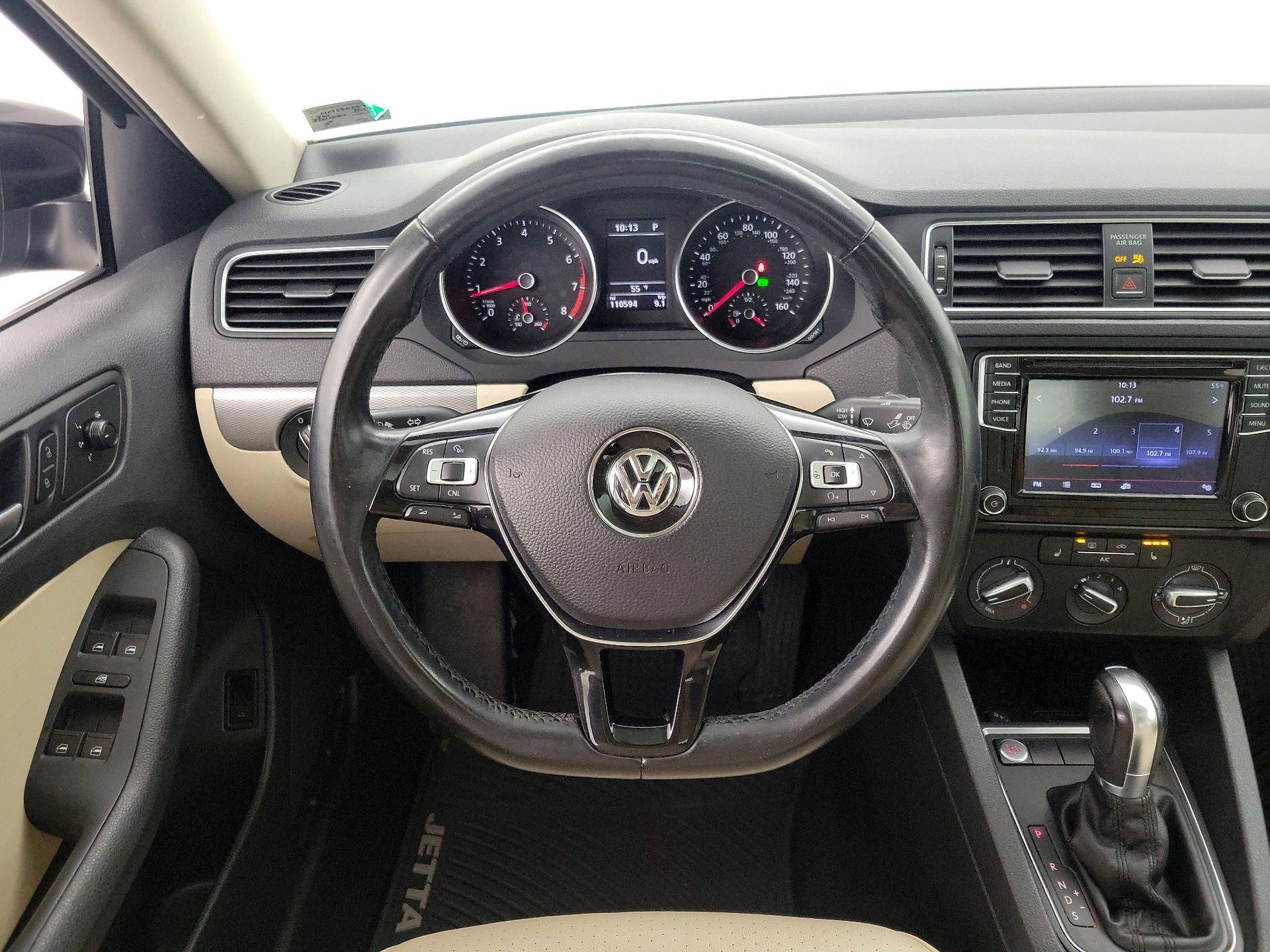 Thumbnail: 2017 Volkswagen Jetta - 10