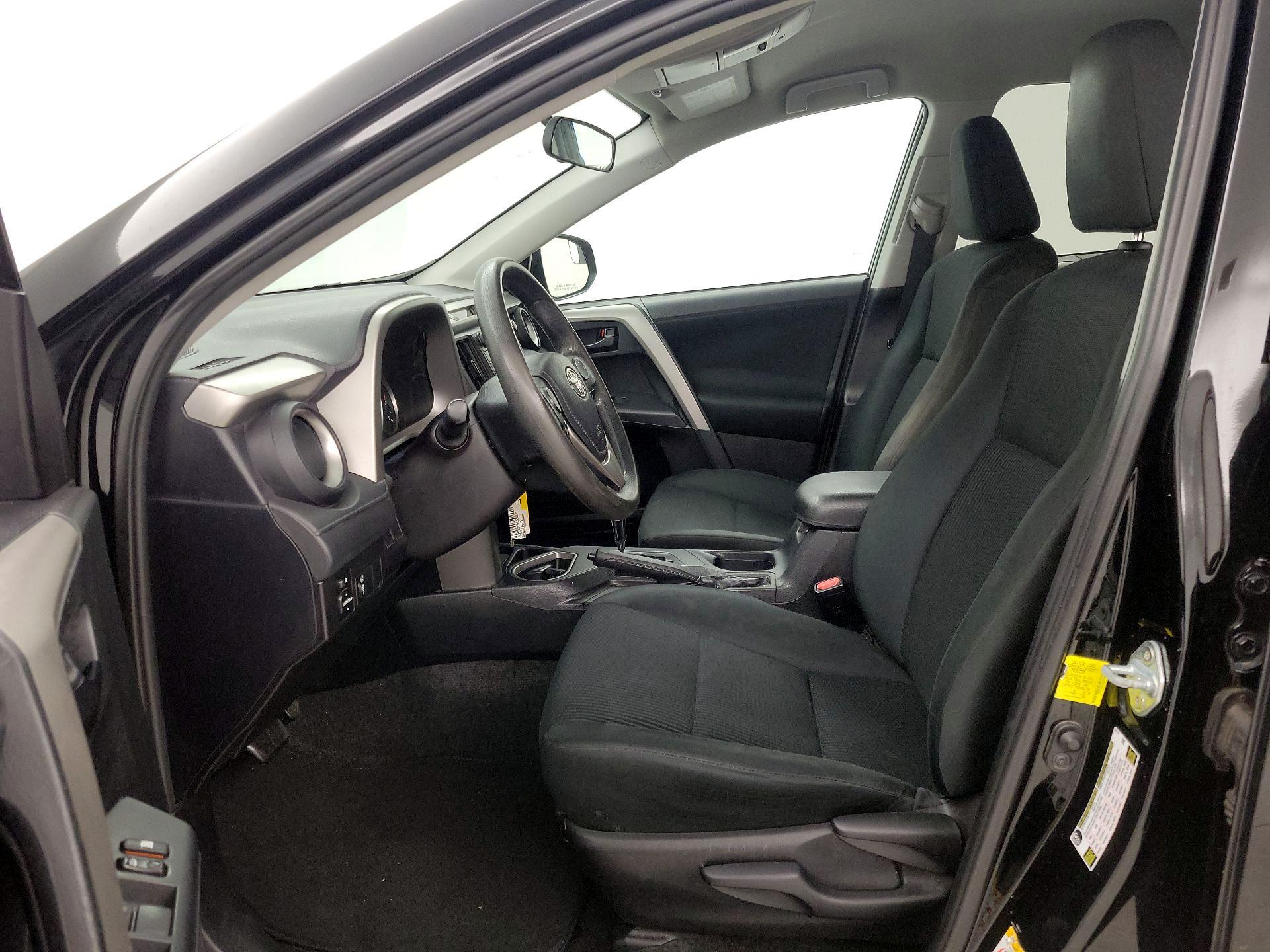 Thumbnail: 2016 Toyota RAV4 - 11