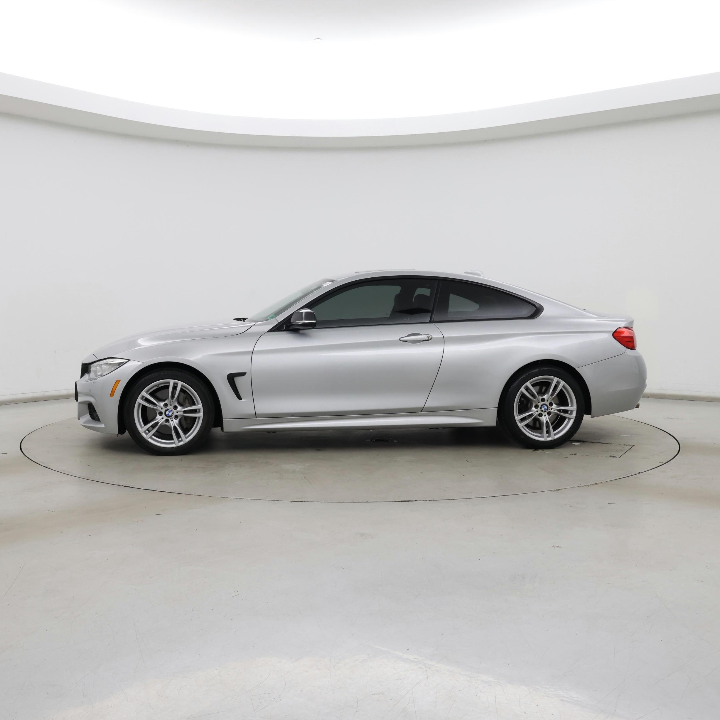 Thumbnail: 2017 BMW 4 Series - 3