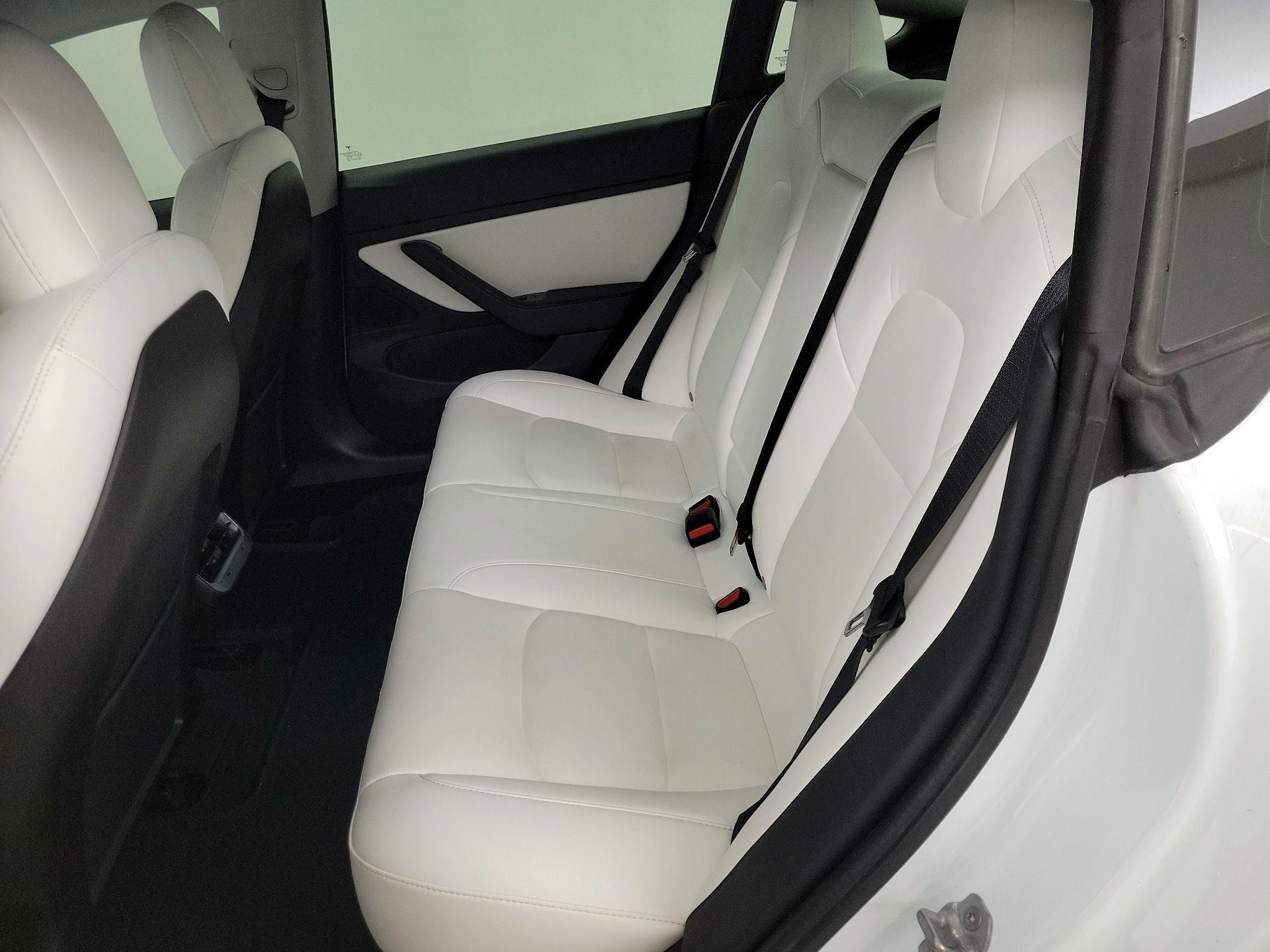Thumbnail: 2019 Tesla Model 3 - 20