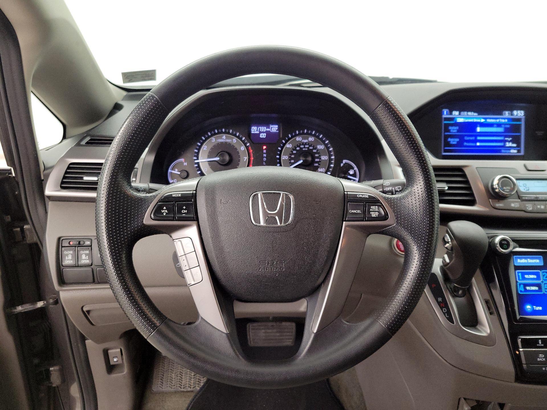 Thumbnail: 2017 Honda Odyssey - 10