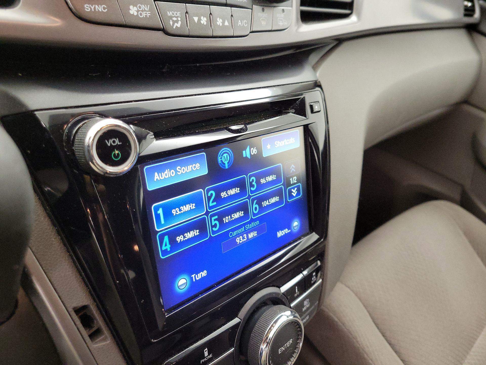 Thumbnail: 2017 Honda Odyssey - 15