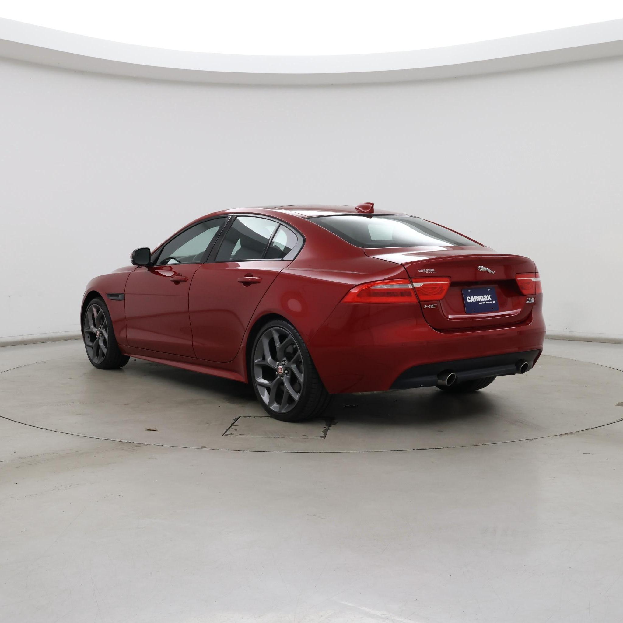 Thumbnail: 2017 Jaguar XE - 2