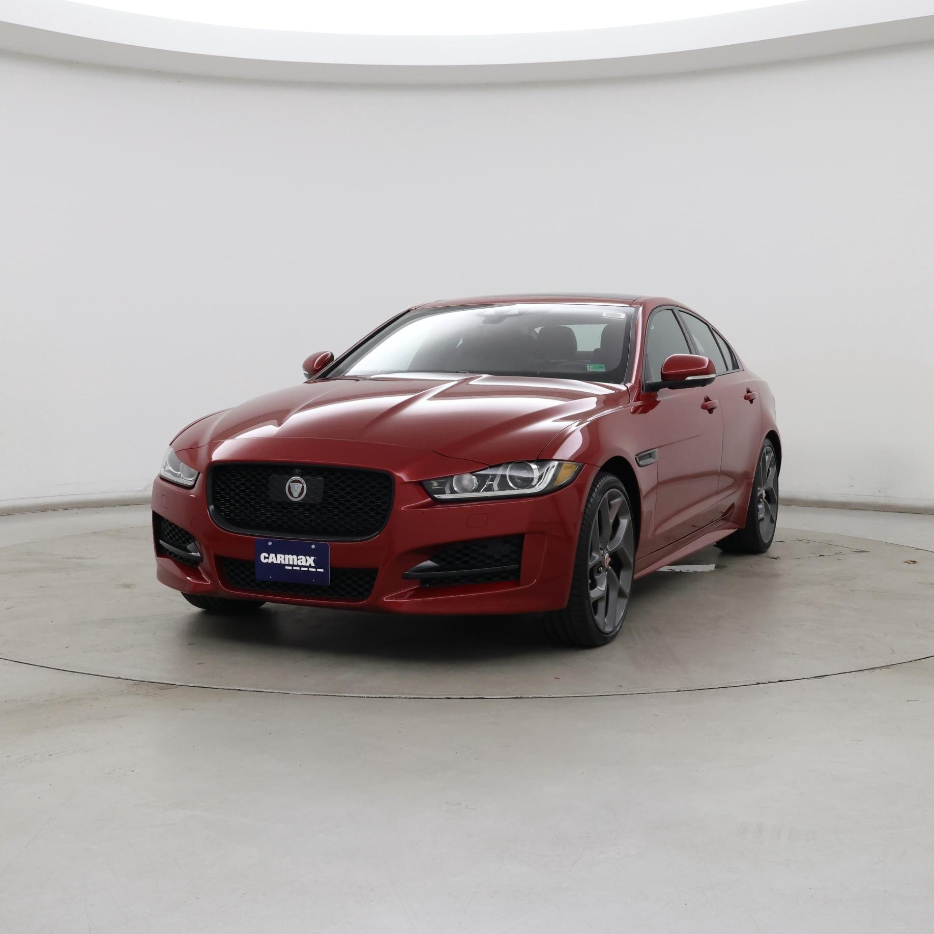 Thumbnail: 2017 Jaguar XE - 4