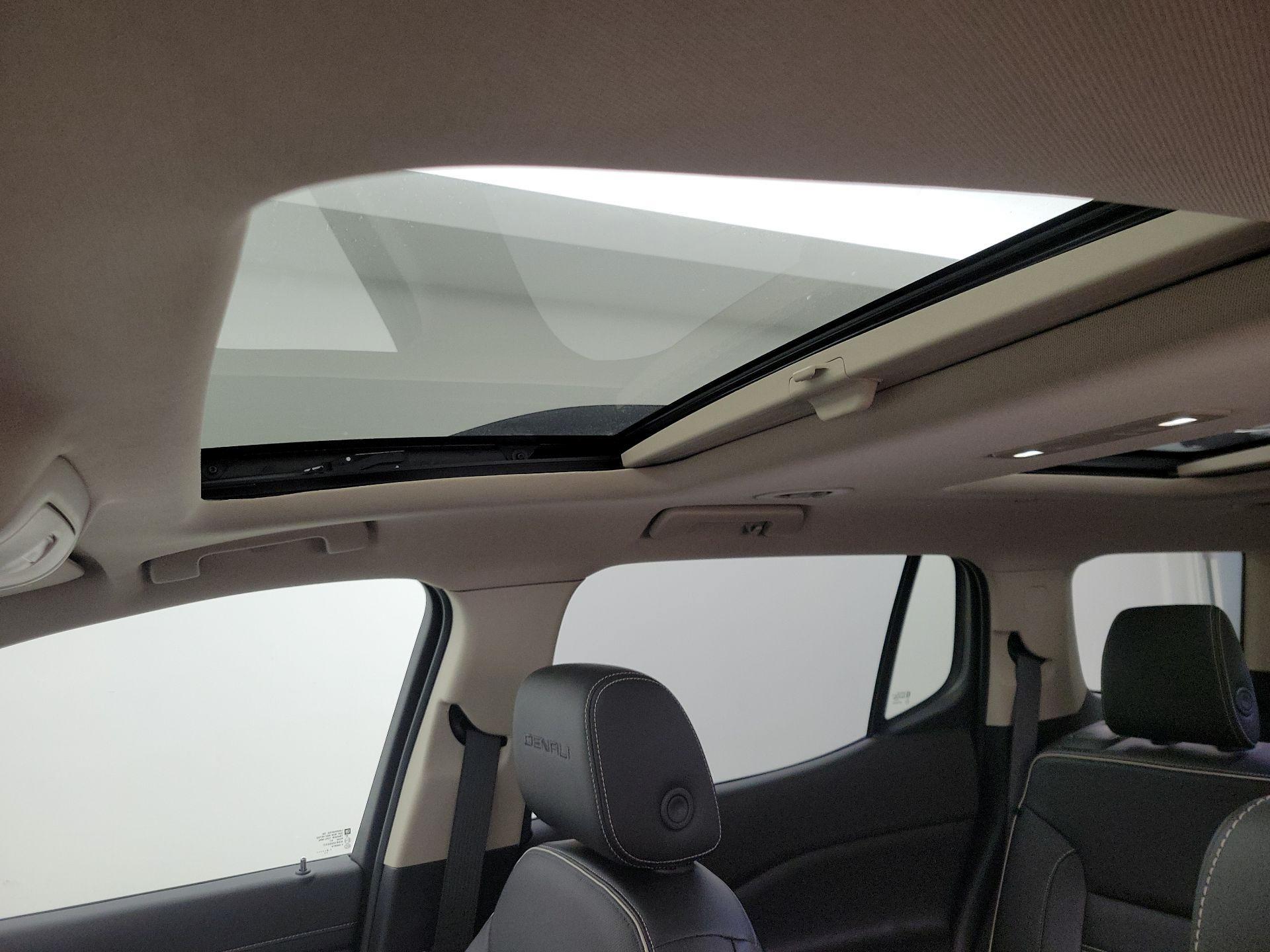 Thumbnail: 2019 GMC Acadia - 20