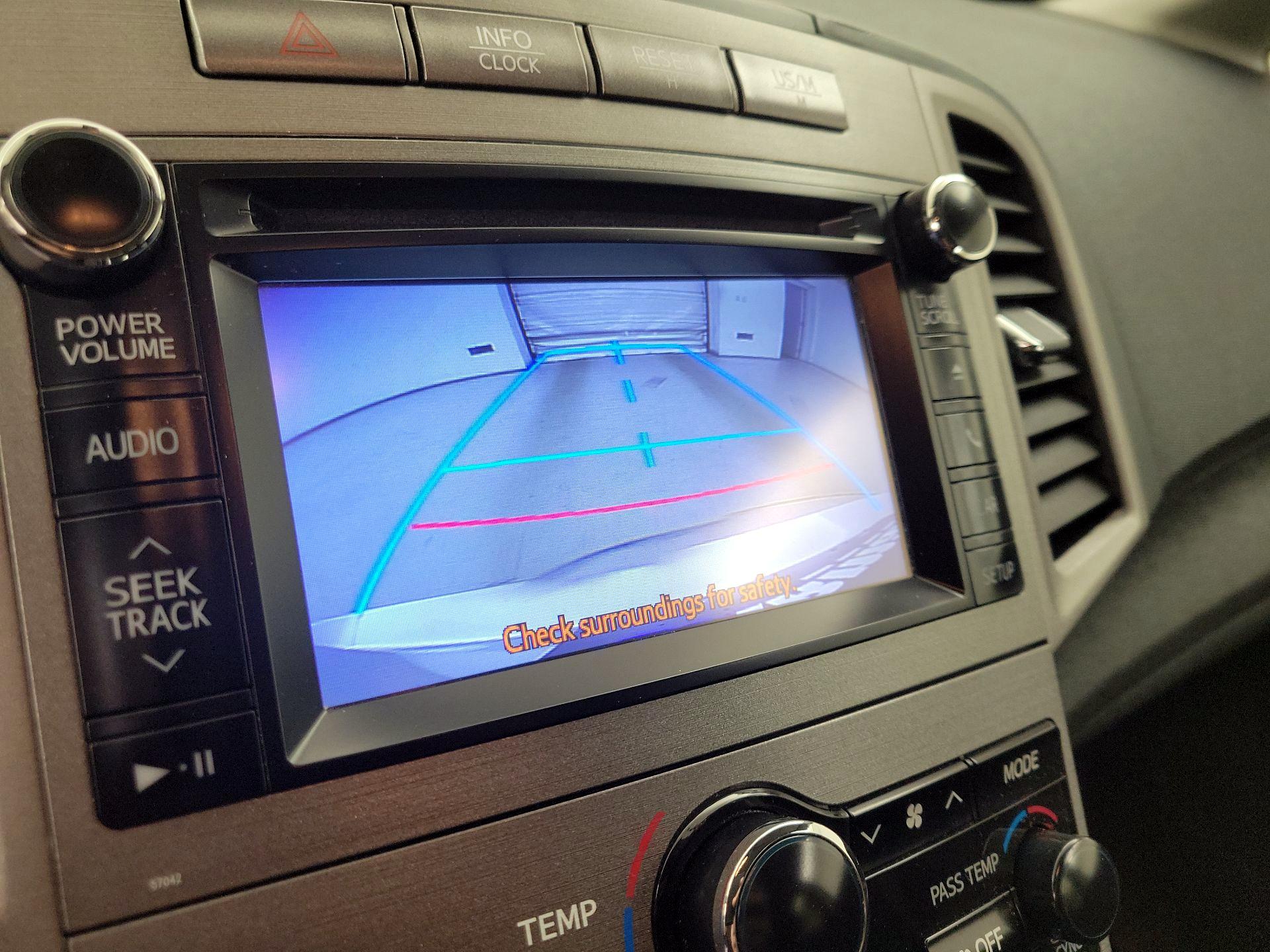 Thumbnail: 2014 Toyota Venza - 14