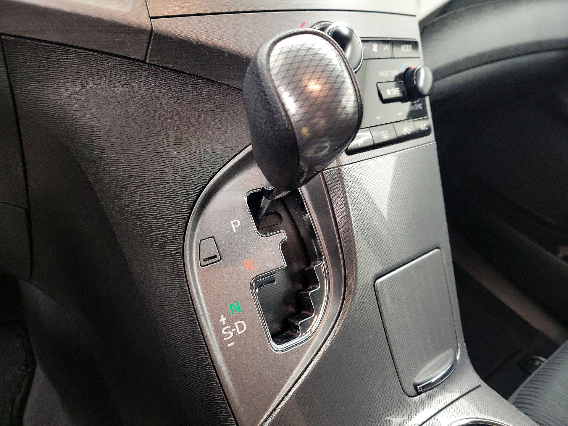 Thumbnail: 2014 Toyota Venza - 17