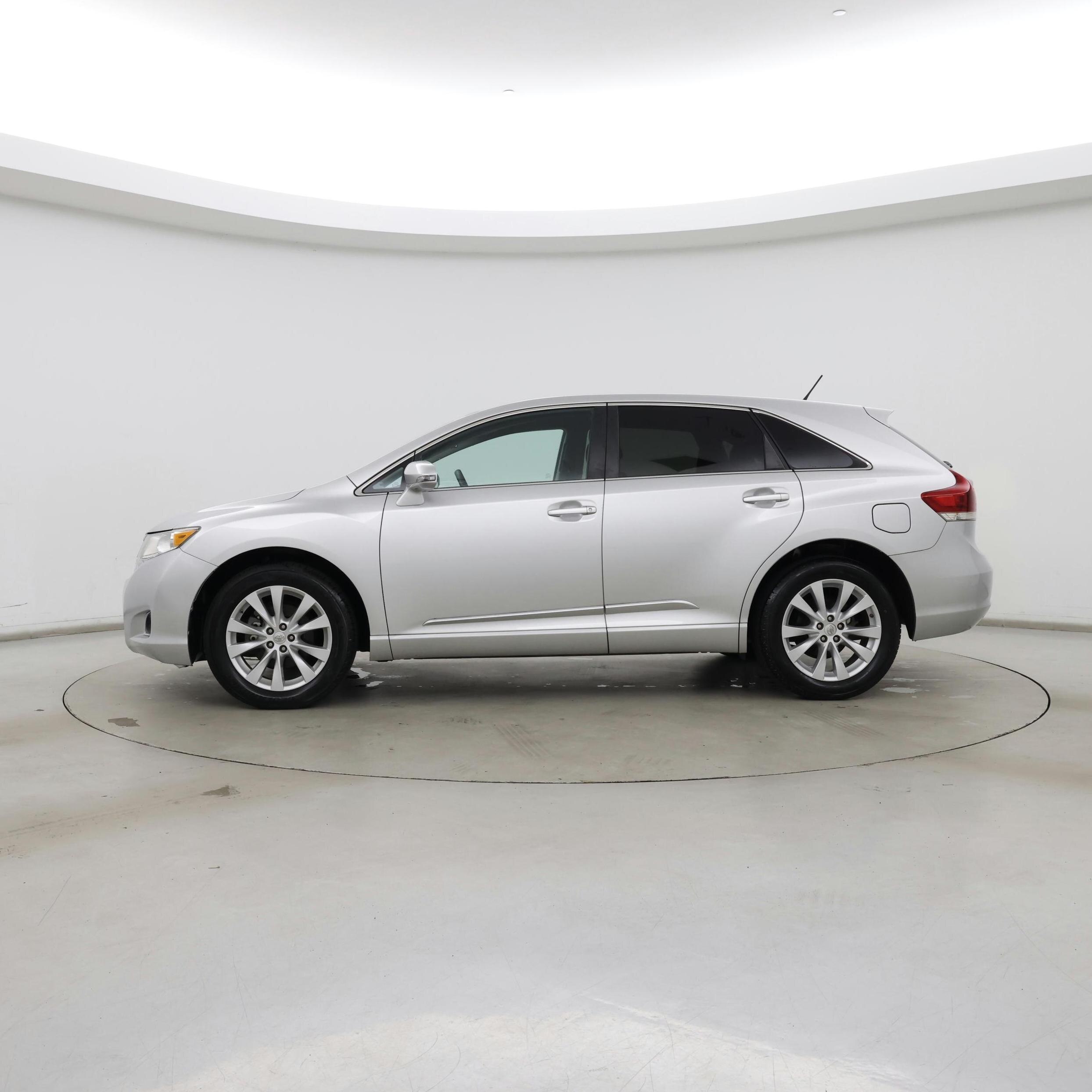 Thumbnail: 2014 Toyota Venza - 3