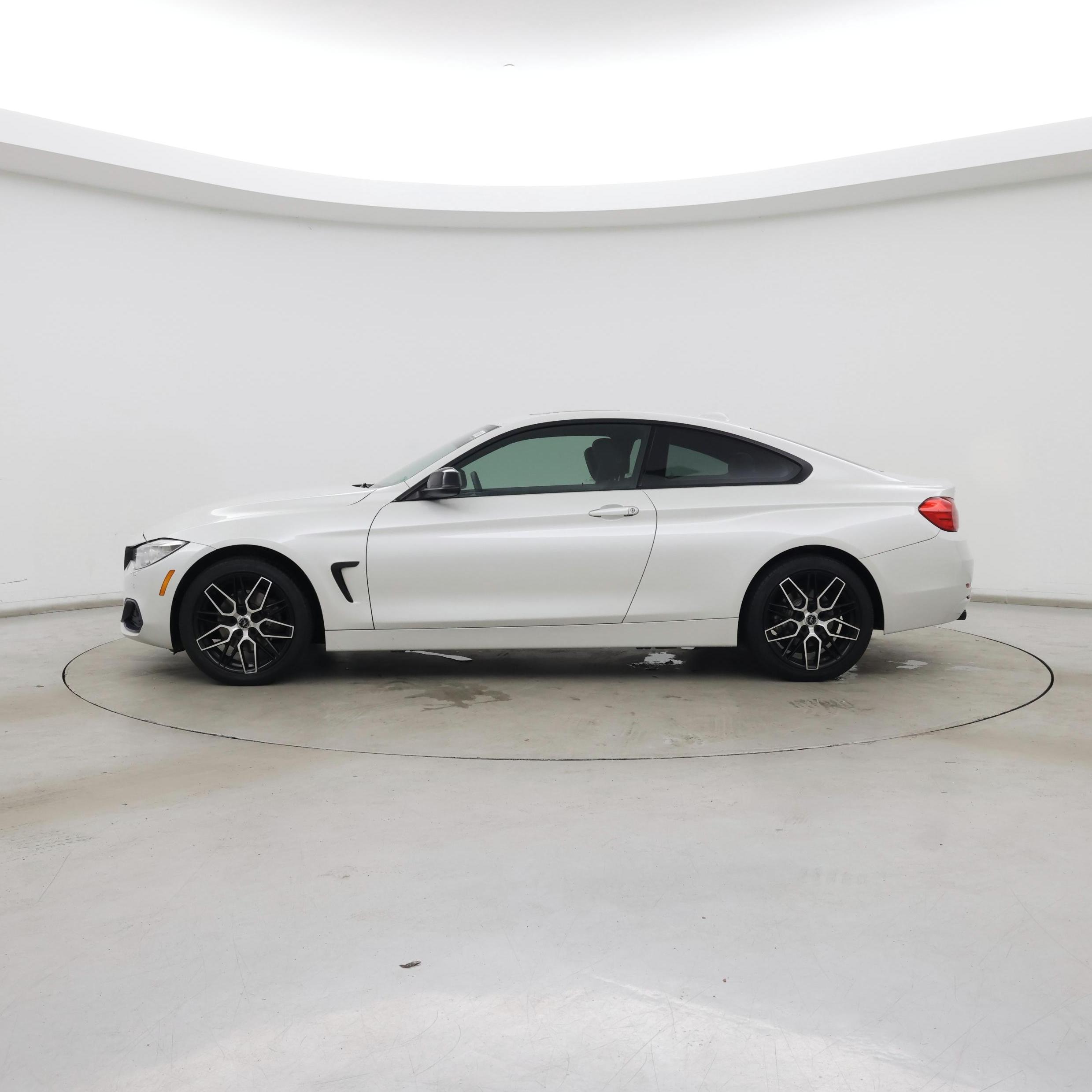 Thumbnail: 2015 BMW 4 Series - 3