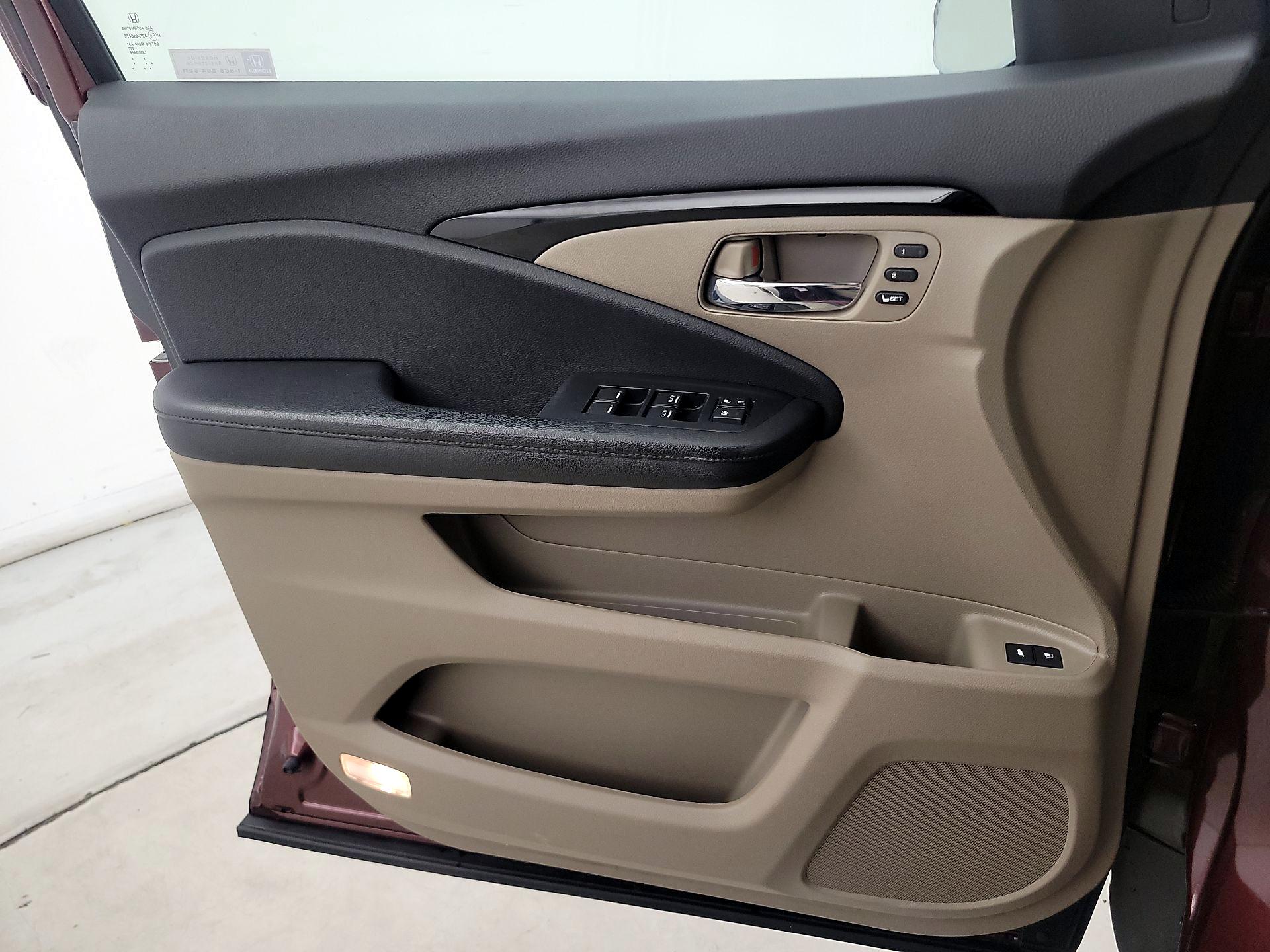 Thumbnail: 2021 Honda Pilot - 12