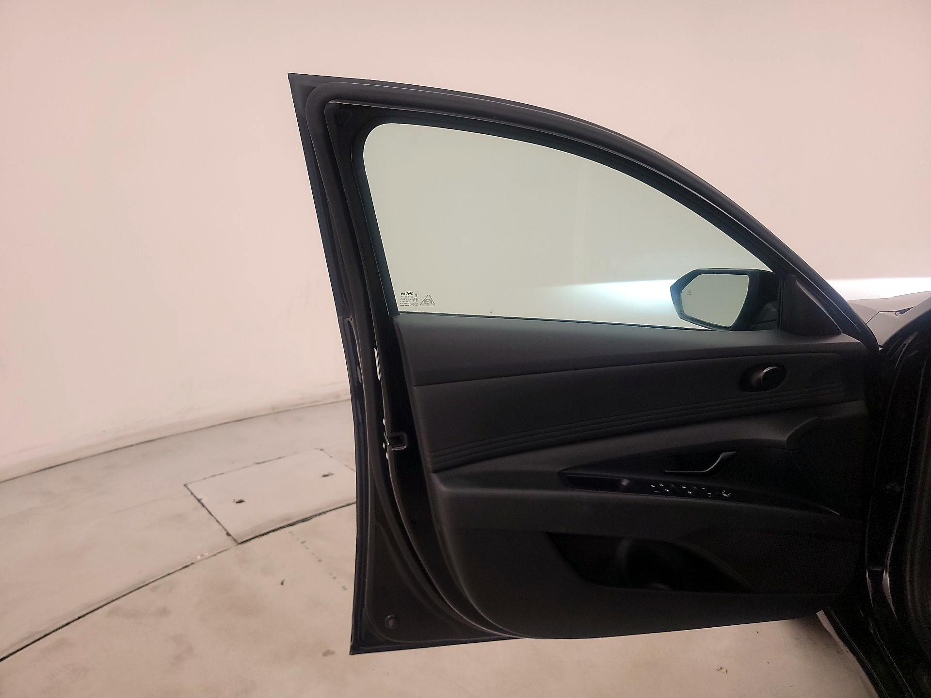 Thumbnail: 2025 Hyundai Elantra - 12