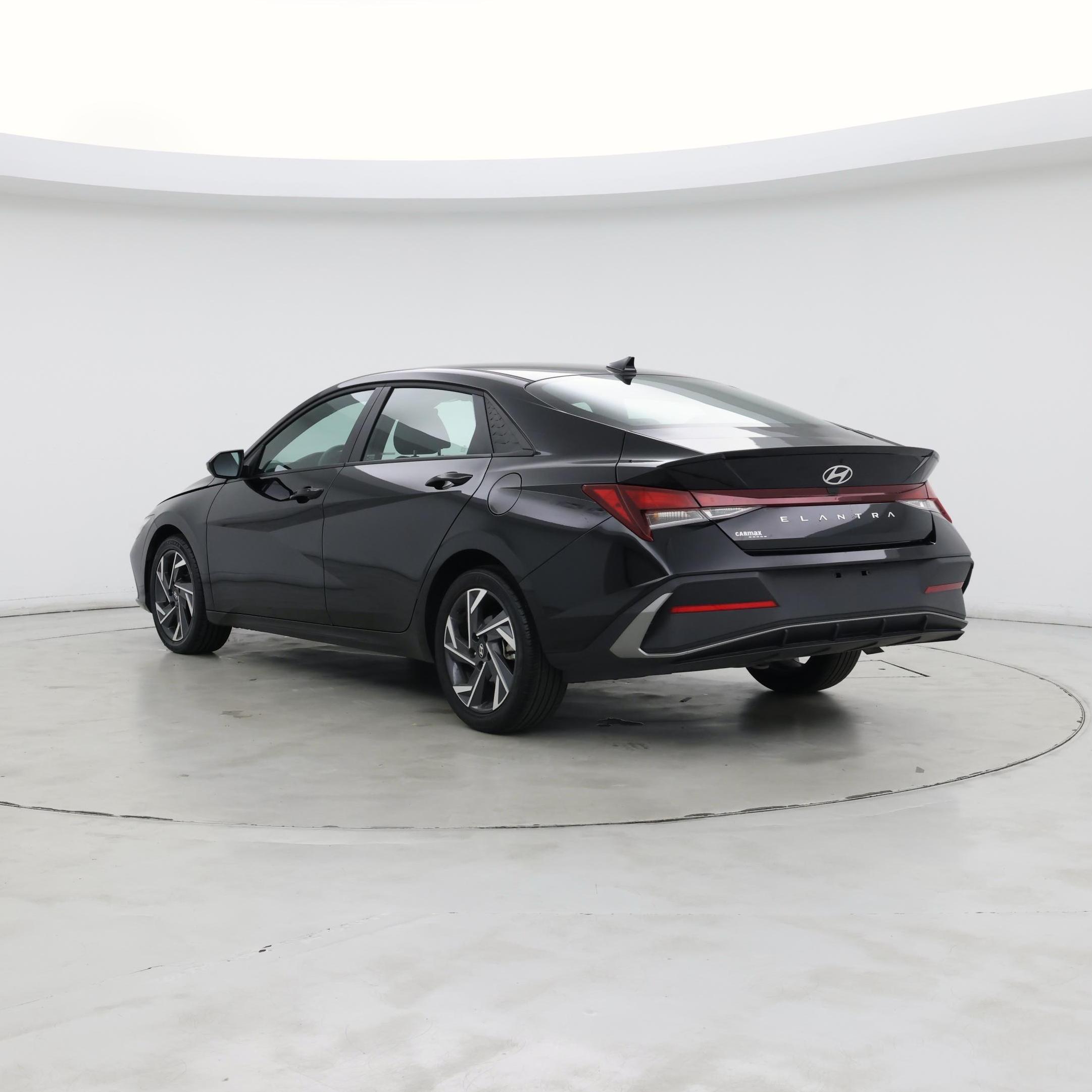 Thumbnail: 2025 Hyundai Elantra - 2