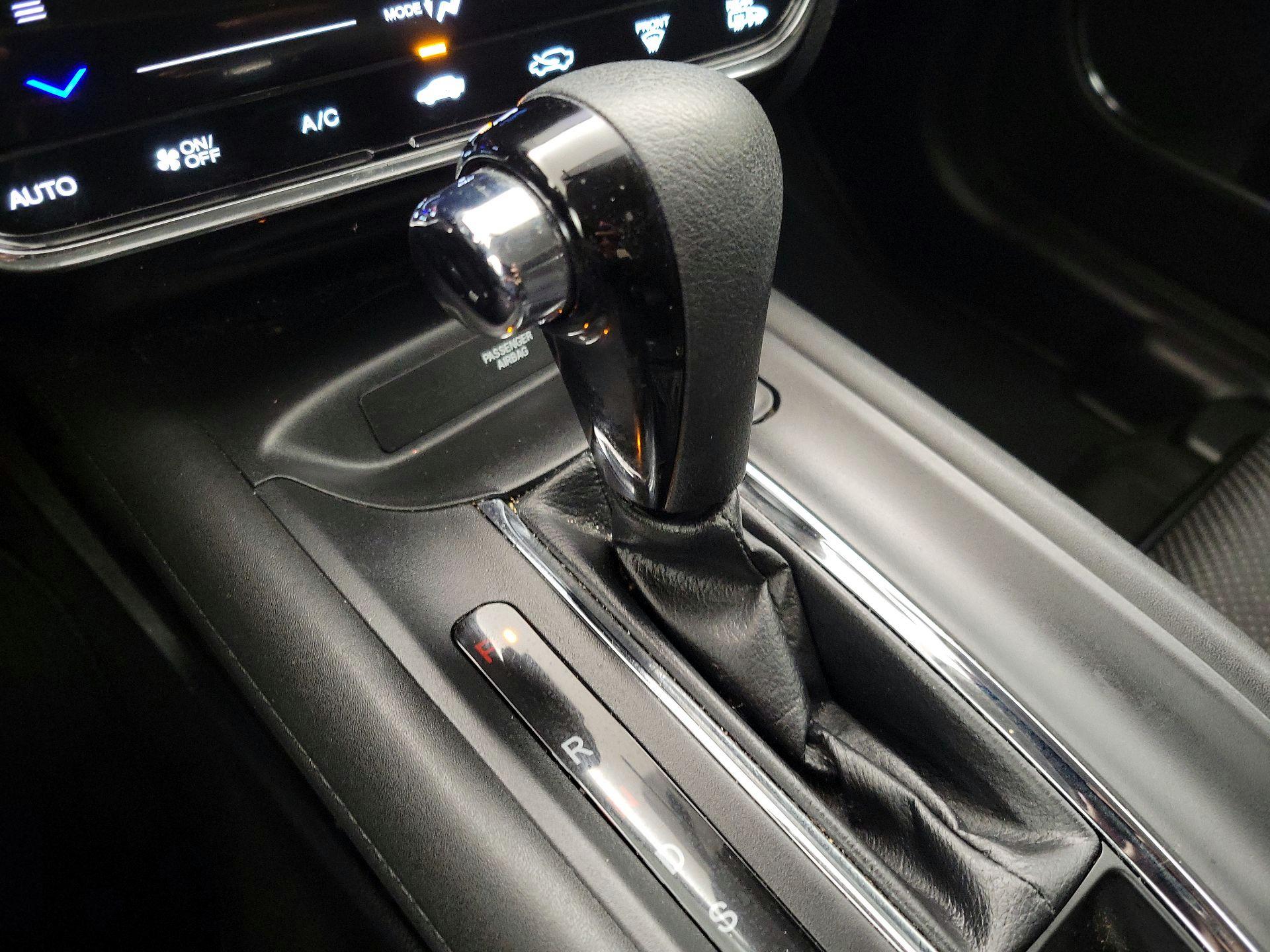Thumbnail: 2017 Honda HR-V - 17