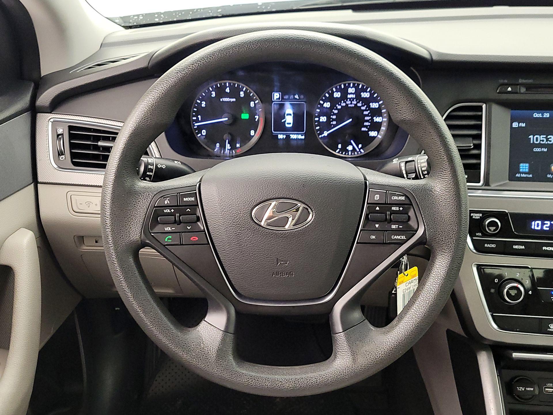 Thumbnail: 2017 Hyundai Sonata - 10