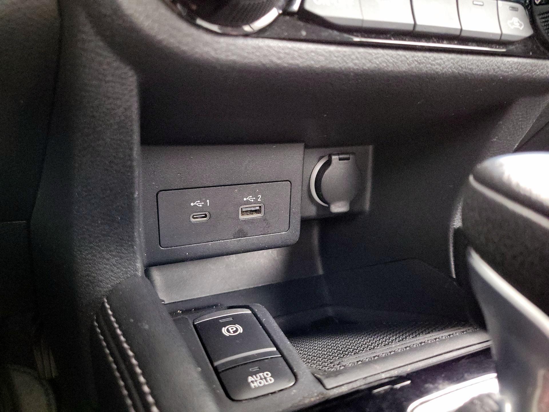 Thumbnail: 2021 Nissan Kicks - 18