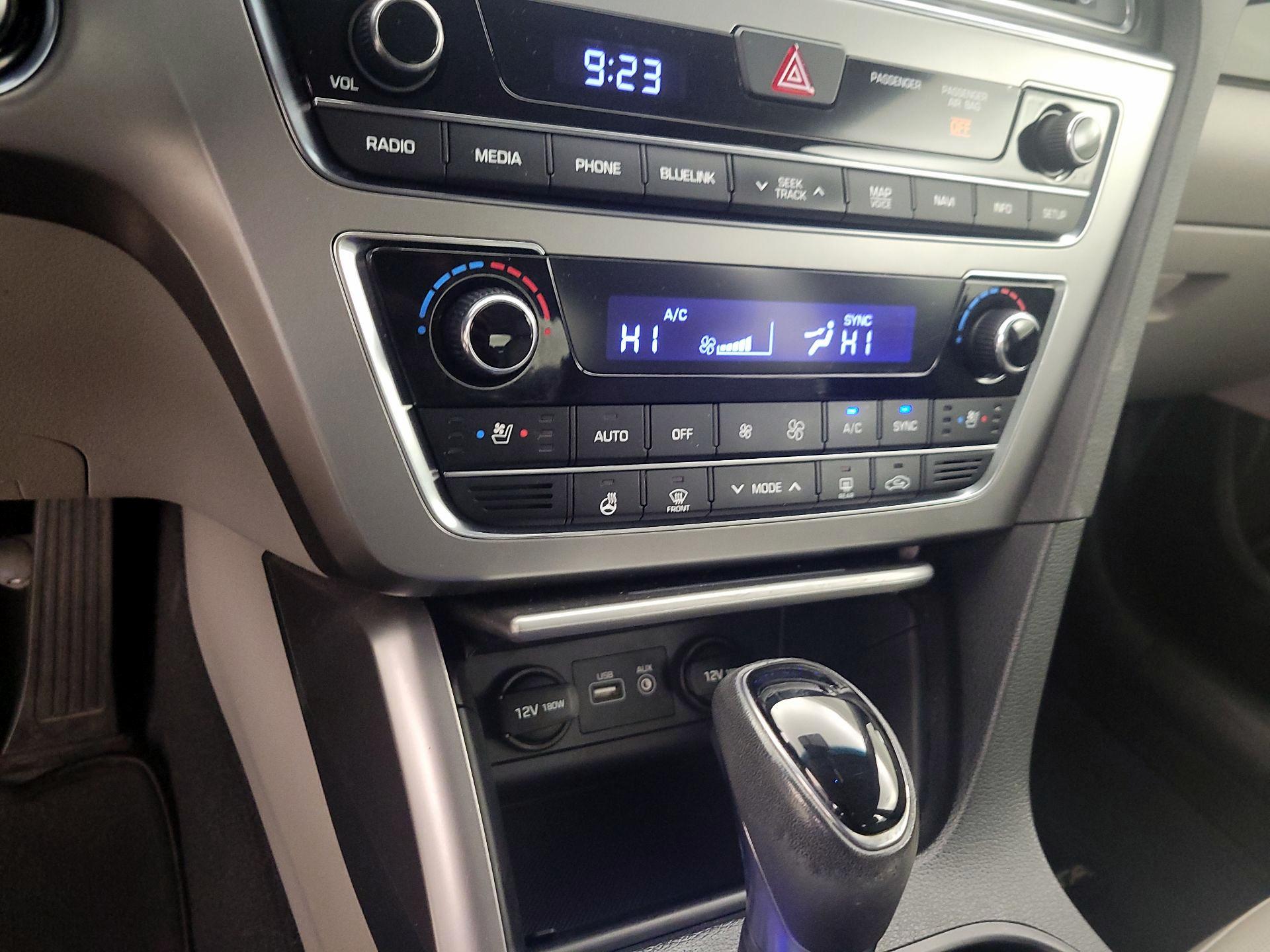 Thumbnail: 2016 Hyundai Sonata - 16