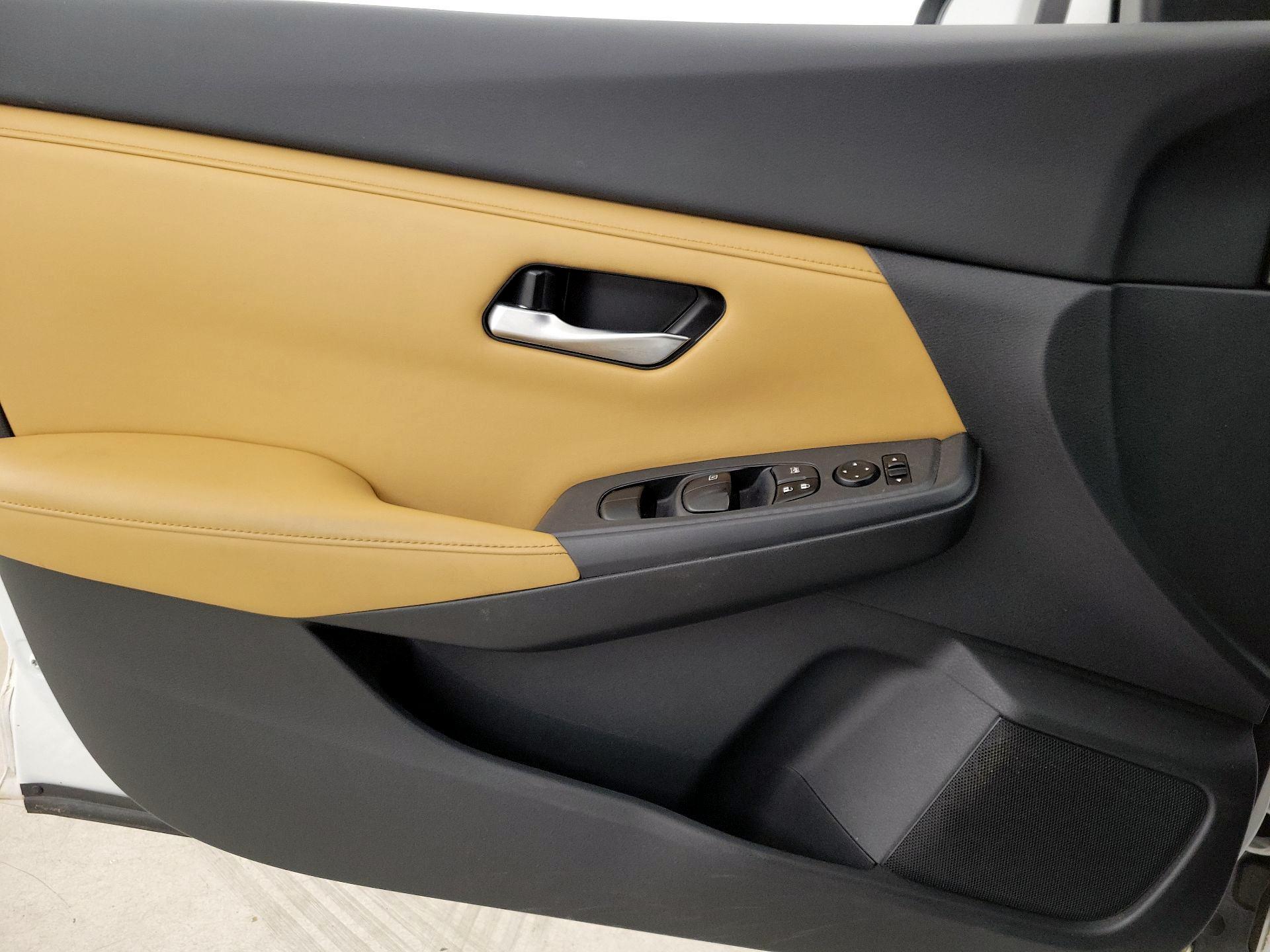 Thumbnail: 2021 Nissan Sentra - 12