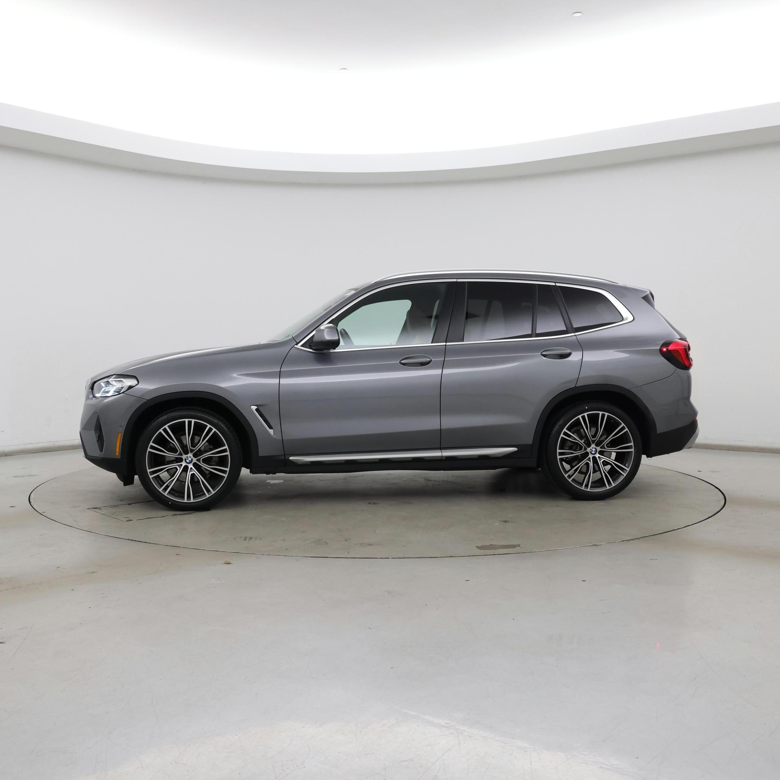 Thumbnail: 2023 BMW X3 - 3