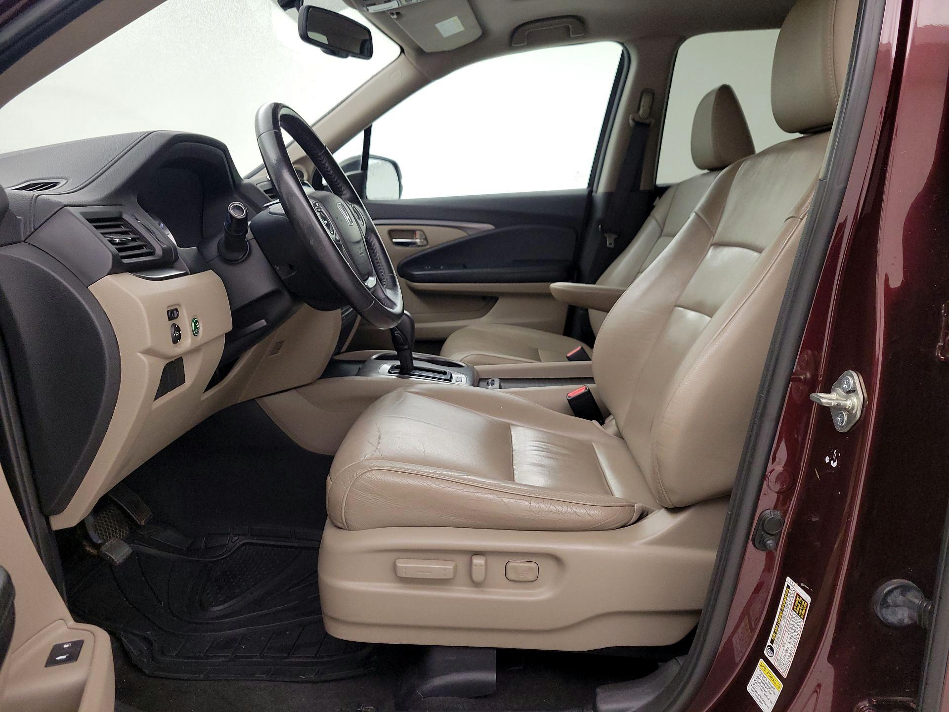 Thumbnail: 2016 Honda Pilot - 11